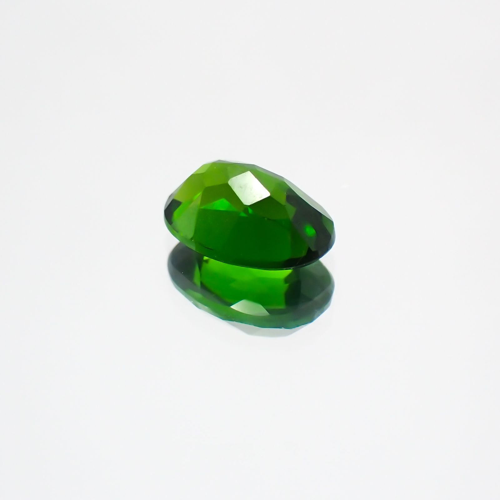 クロムダイオプサイド(宝石名クロム・ダイオプサイド)ロシア産 0.83ct 識別済[231124299]7x5.1mm前後