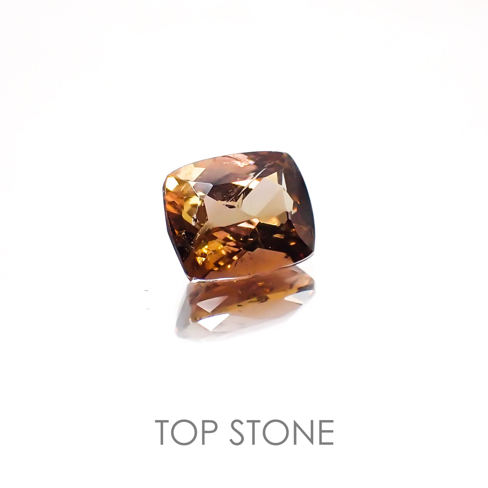 アキシナイト(宝石名アキシナイト) パキスタン産 1.12ct 識別済[20128807]6.7×5.7mm前後 | TOP  STONE(トップストーン)