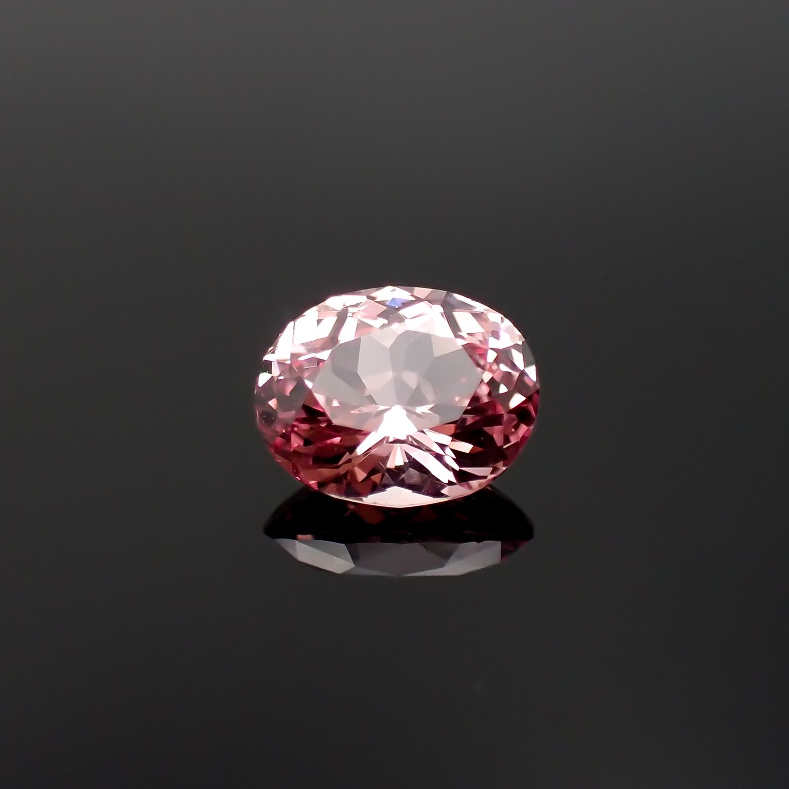ドラゴンガーネット タンザニア産 1.50ct[230722951]7.7x6.2mm前後