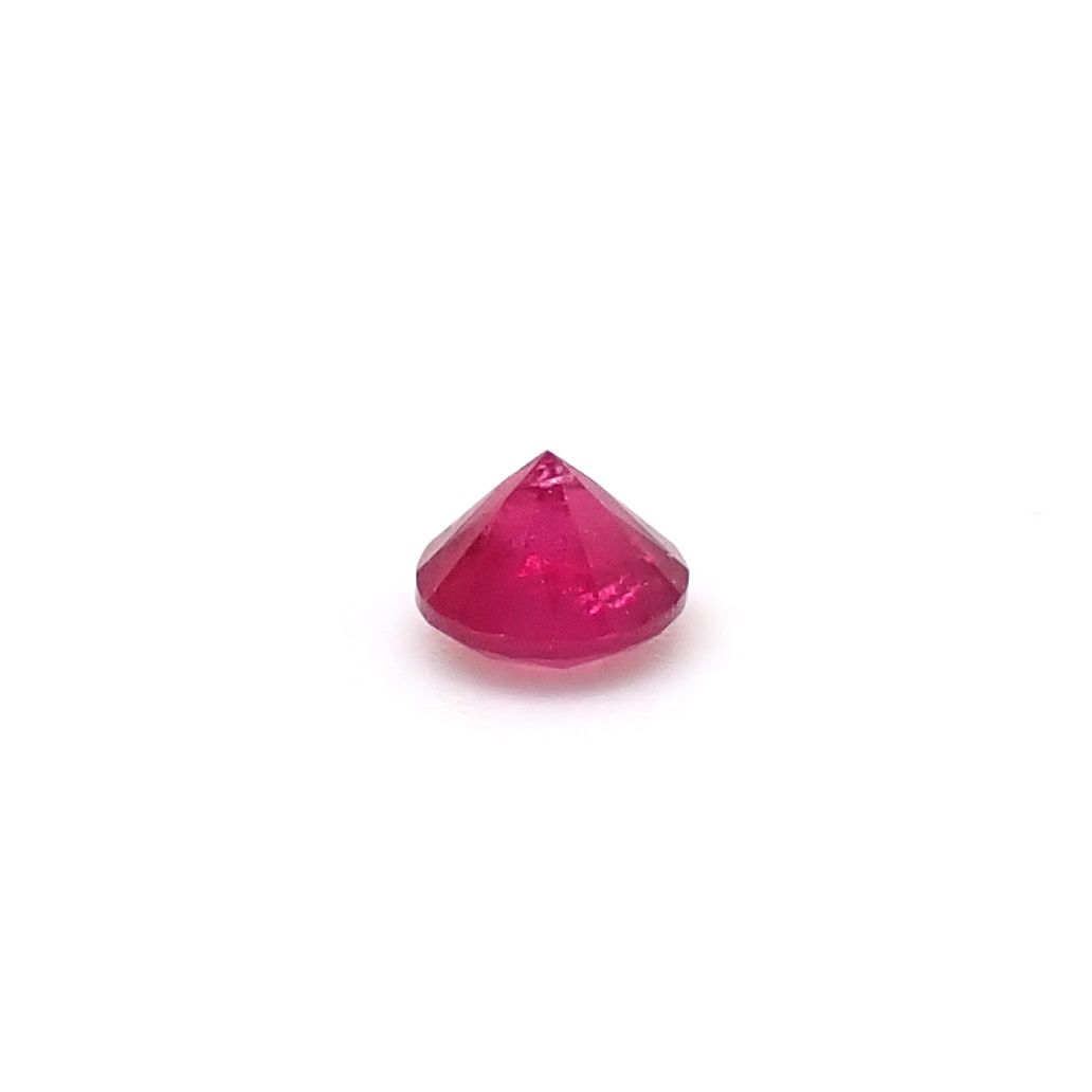 ルビー グリーンランド産 0.17ct / 3.1x3.1mm前後 [261033223]