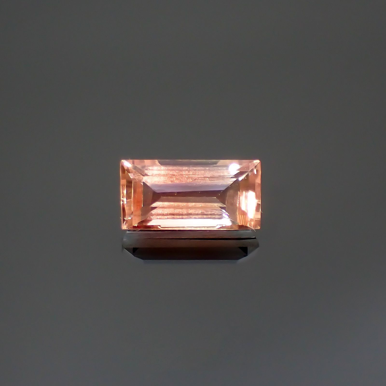 バイカラーアンデシン(宝石名アンデシン)チベット産 識別済 1.16ct / 8.9x4.4mm前後 [220115267]