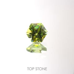 ◇ヘキサゴンカット◇スフェーン(宝石名スフェーン)マダガスカル産 0.67ct 識別済[220113861]5x5mm前後