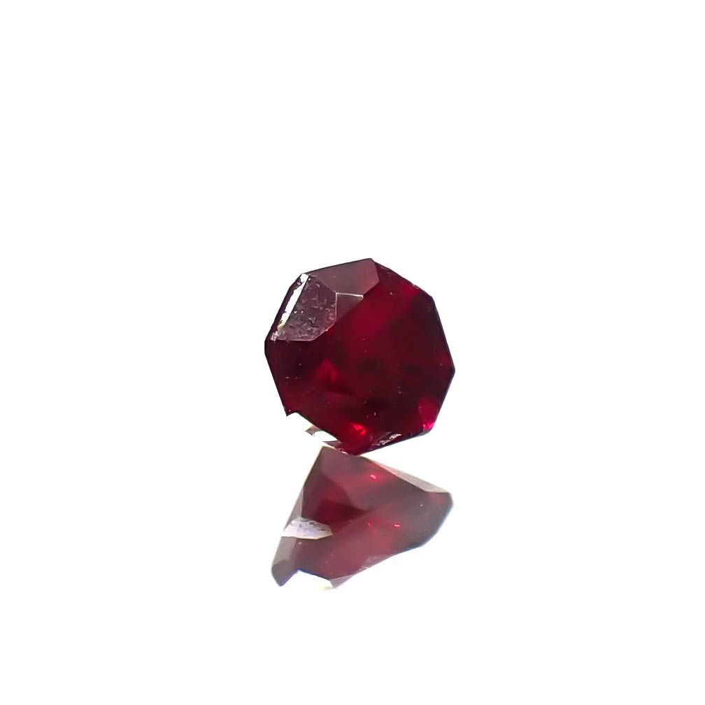 ◇オクタゴンカット◇ルビー(宝石名ルビー)モザンビーク/ミャンマー産 0.13ct 識別済[240326667]2.8x2.8mm前後