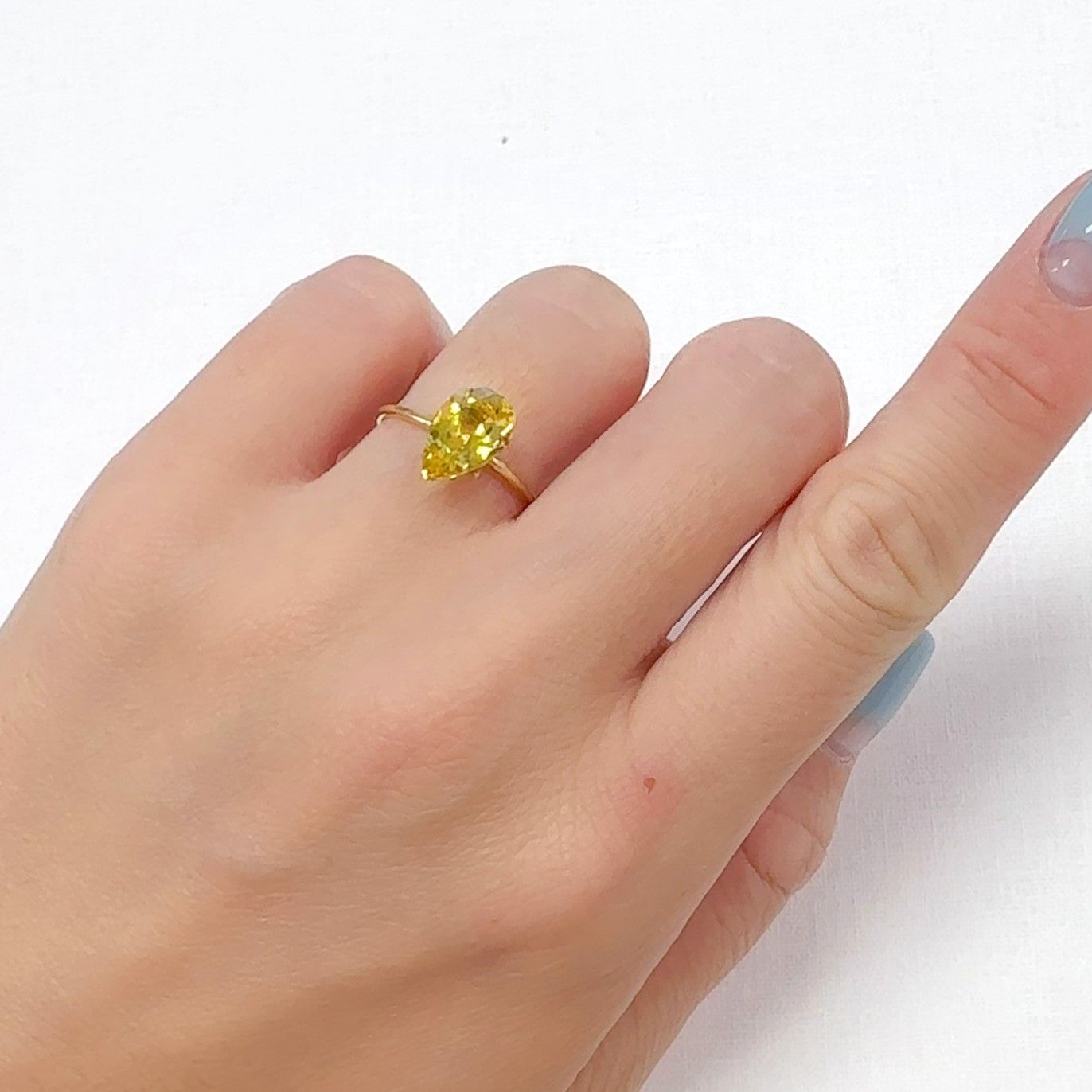 イエローベリル ブラジル産 1.76ct[240728550]10.7x6.9mm前後