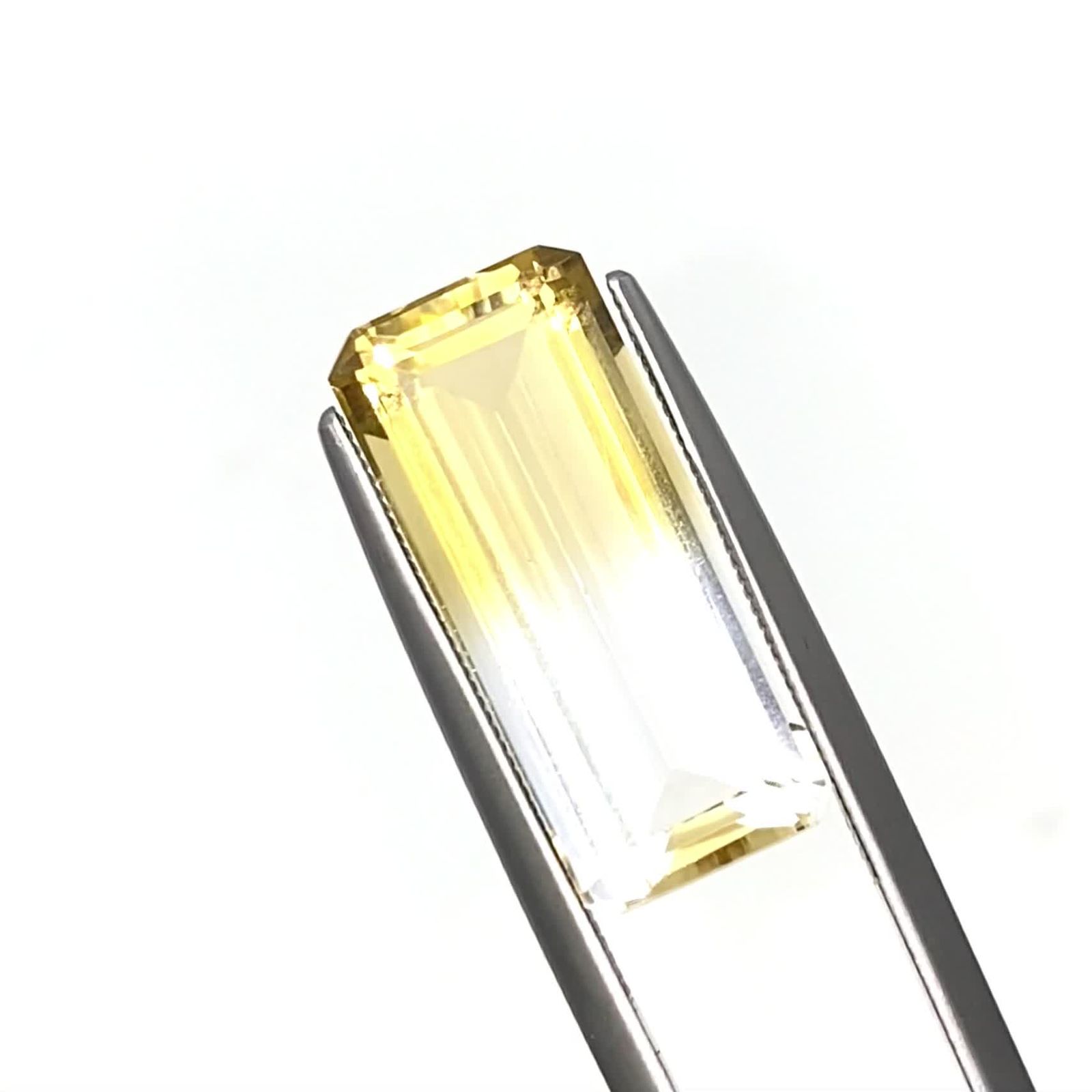 ブラジルミナスジェライス州産 ライトシトリン  トルマリン付き バイカラーシトリン ブラジル・ミナスジェライス州産 7.16ct