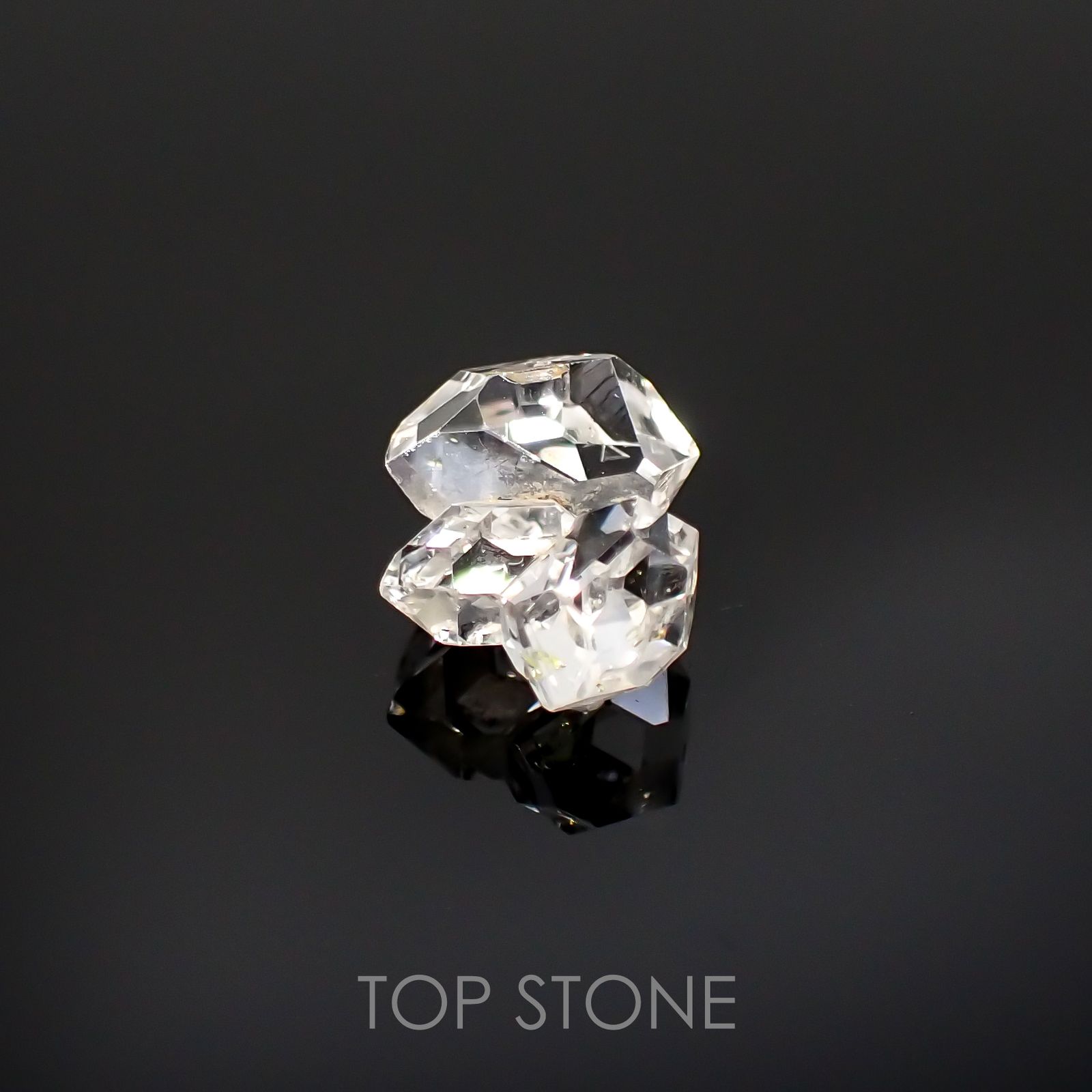 オイルインクォーツ原石 パキスタン産 3.17ct[220115466]11.5x9.3mm前後