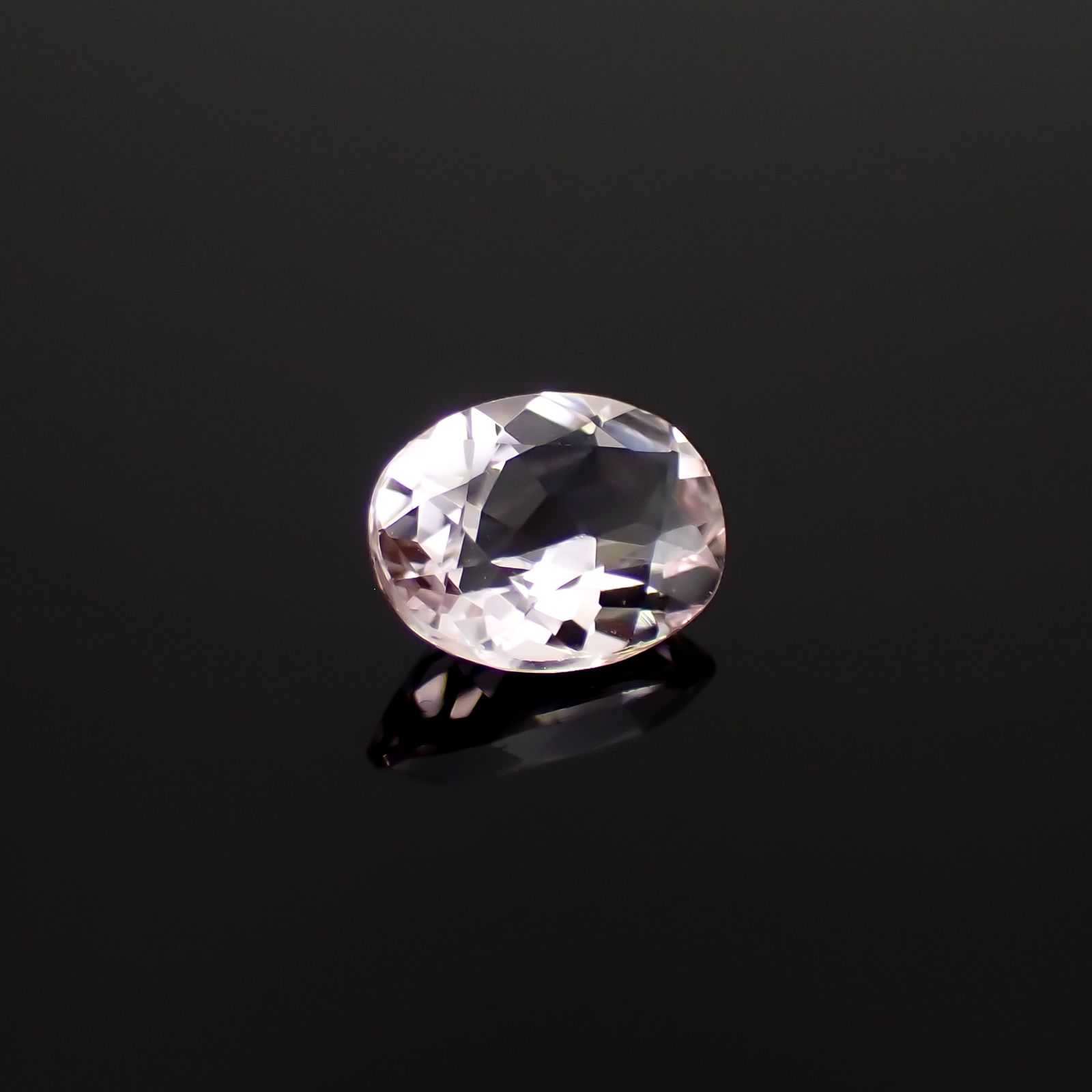 モルガナイト(宝石名モルガナイト)ナイジェリア産 1.13ct 識別済[230321161]7.9x6.1mm前後