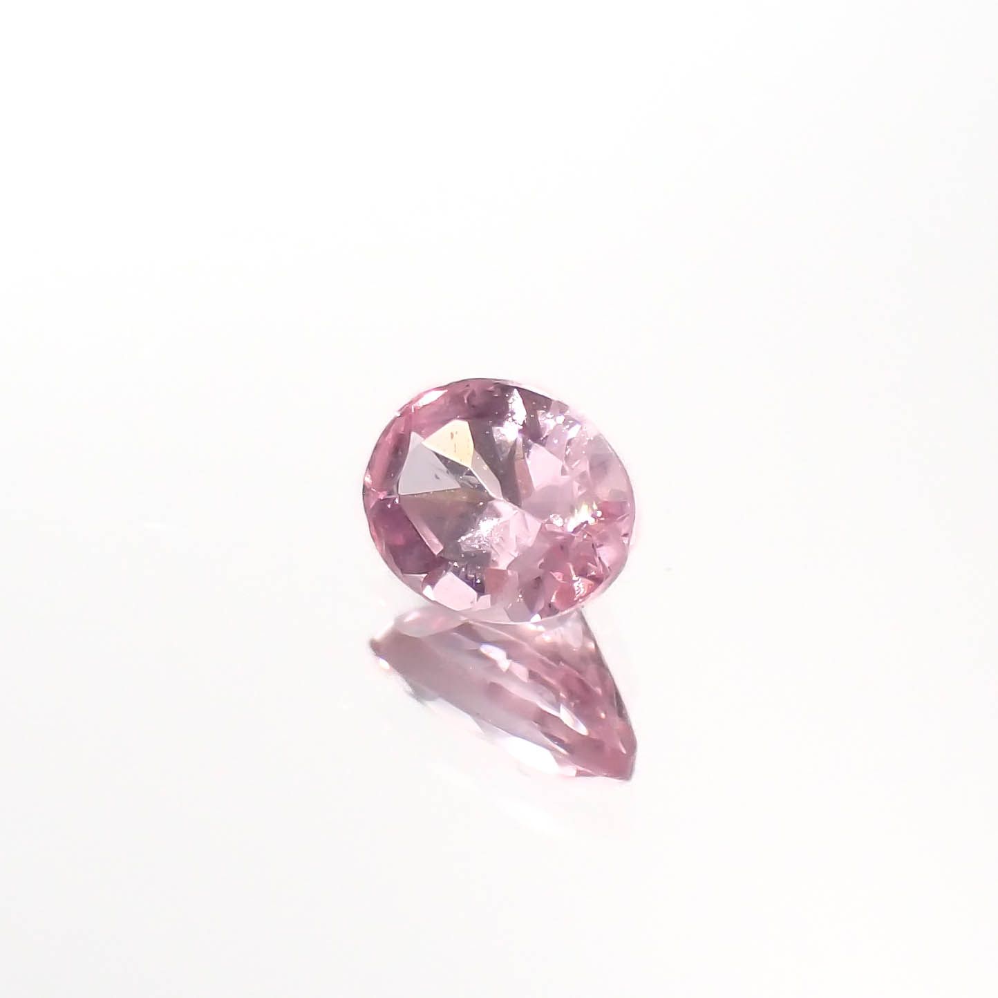 シルキーピンクスピネル タンザニア産 0.19ct[230421579]4x2.9mm前後