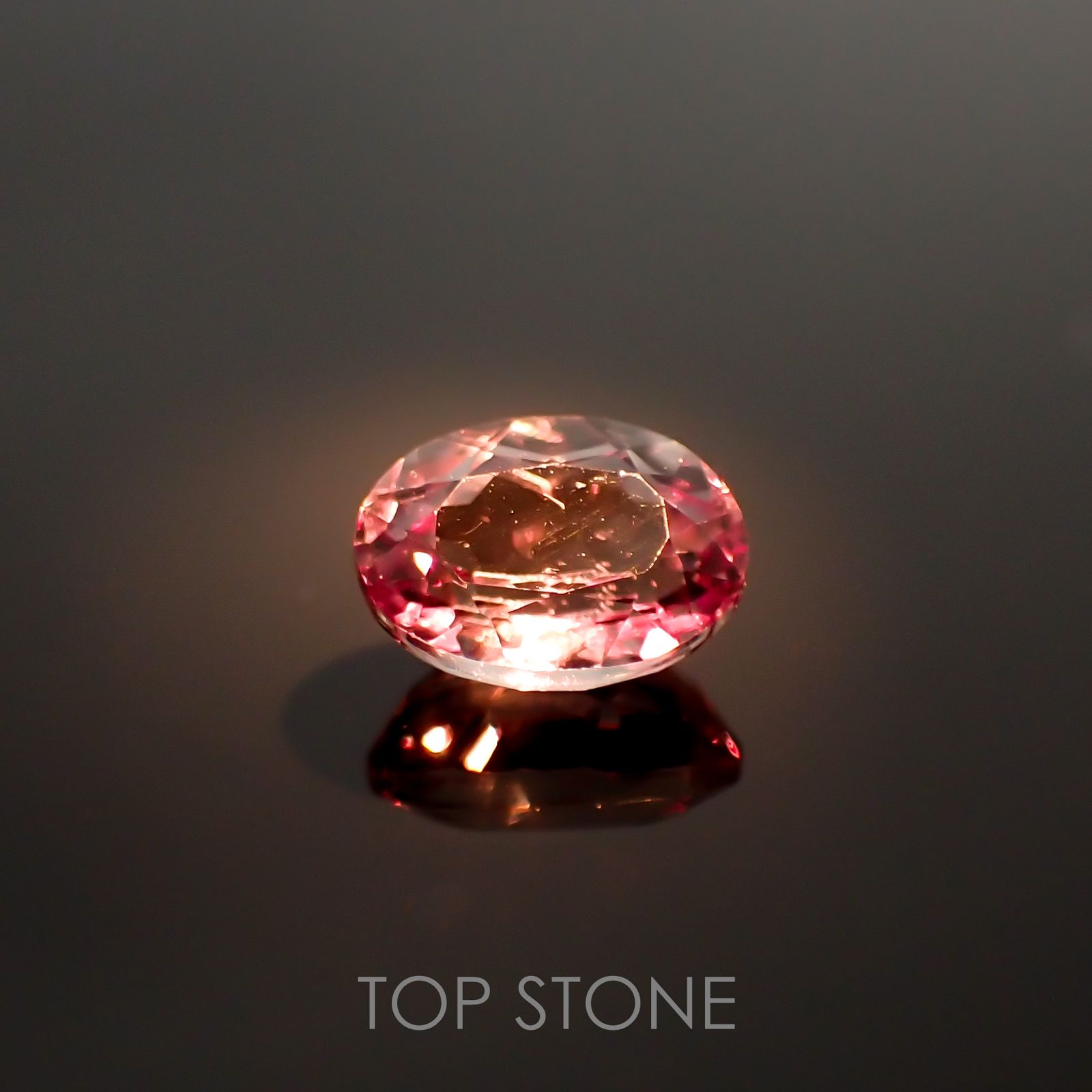 ダイアスポア カラーチェンジ(宝石名ダイアスポア) トルコ産 1.00ct 識別済[210812415]6.8×5mm前後