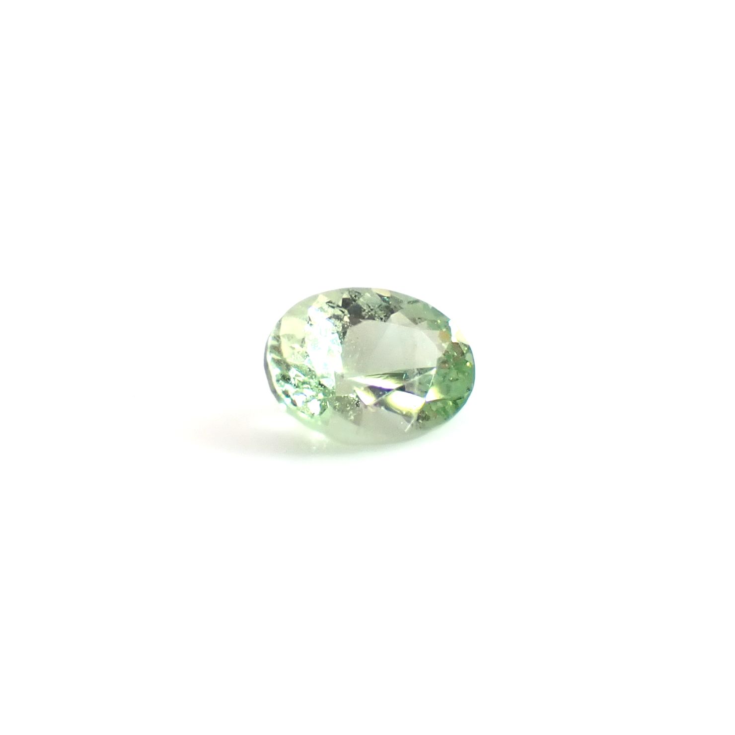 ミントガーネット タンザニア産 0.75ct / 6.5x4.8mm前後 [260932680]