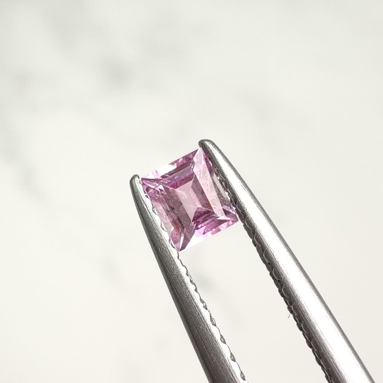 ピンクゾイサイト(宝石名ピンク・ゾイサイト)タンザニア産 ソ付(日独