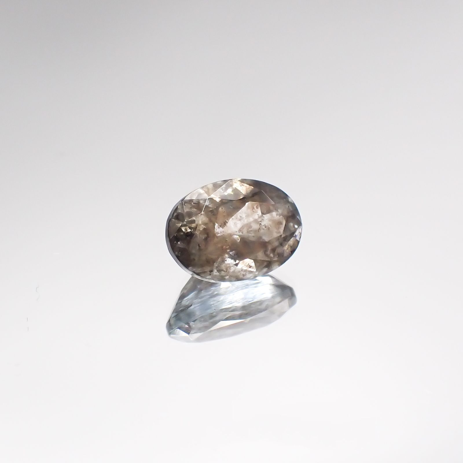 アベンチュリンアクアマリン(宝石名アクアマリン) ナイジェリア産 2.41ct 識別済[210712988]10×7.1mm前後