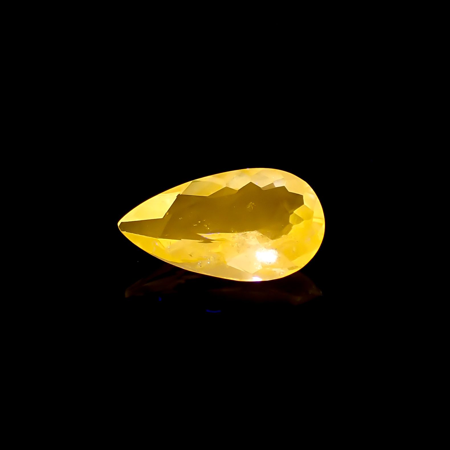 テネブレッセンススキャポライト(宝石名スキャポライト)アフガニスタン産 1.62ct 識別済[230722560]11.9x6.9mm前後