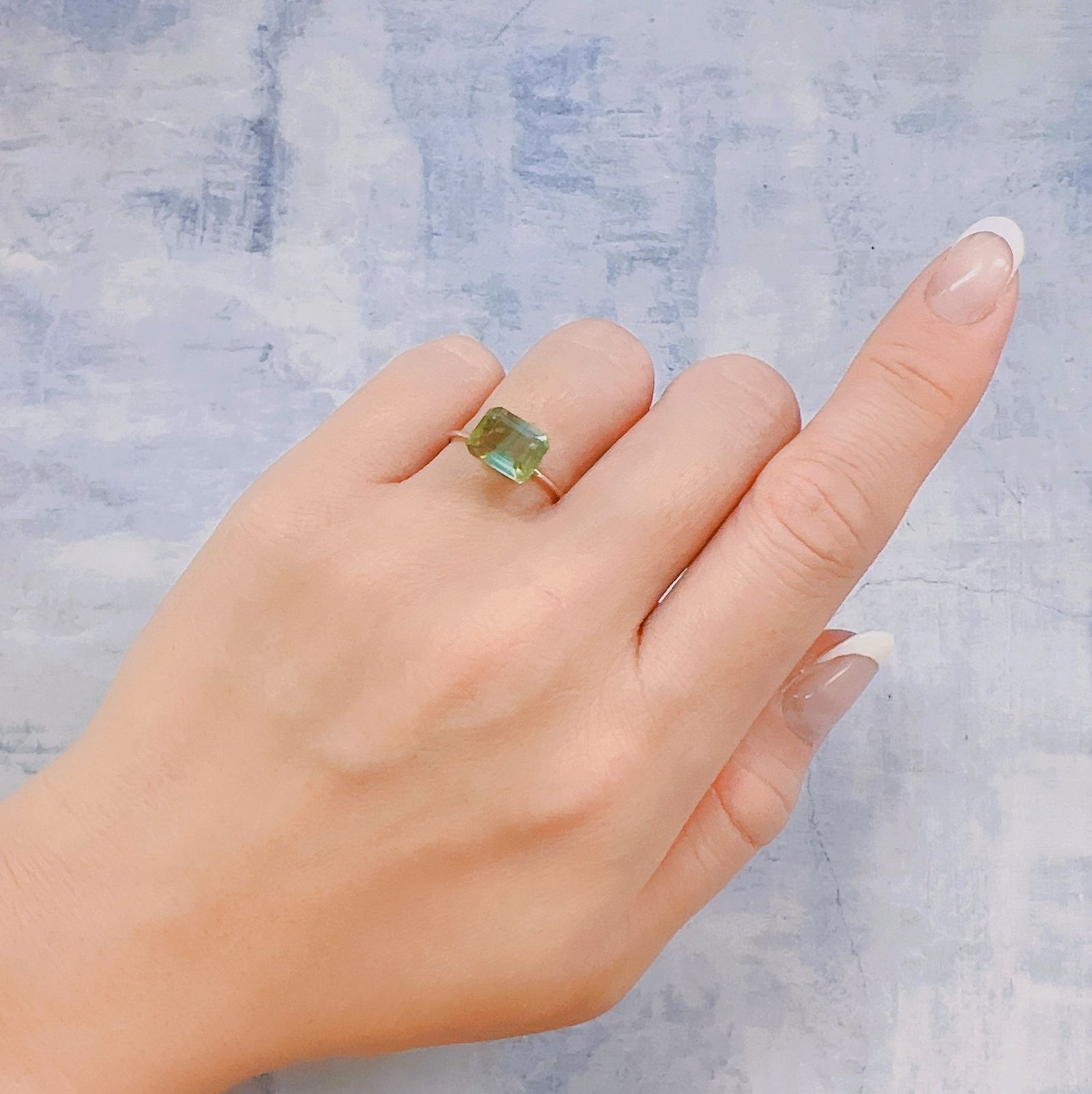 バイカラーフローライト ブラジル産 2.86ct[230119745]8.9x7mm前後