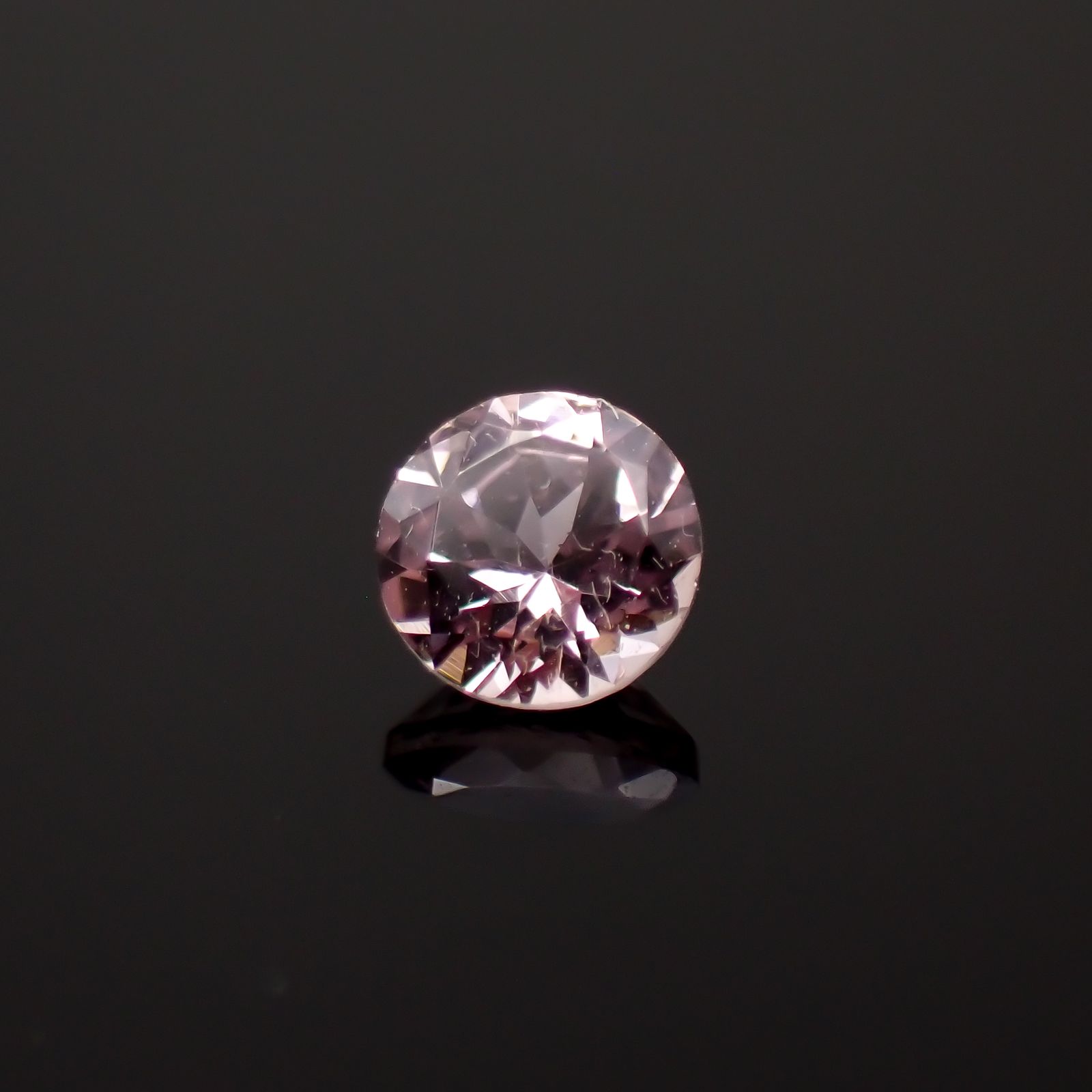ドラゴンガーネット タンザニア産 0.27ct[230421444]3.6x3.6mm前後