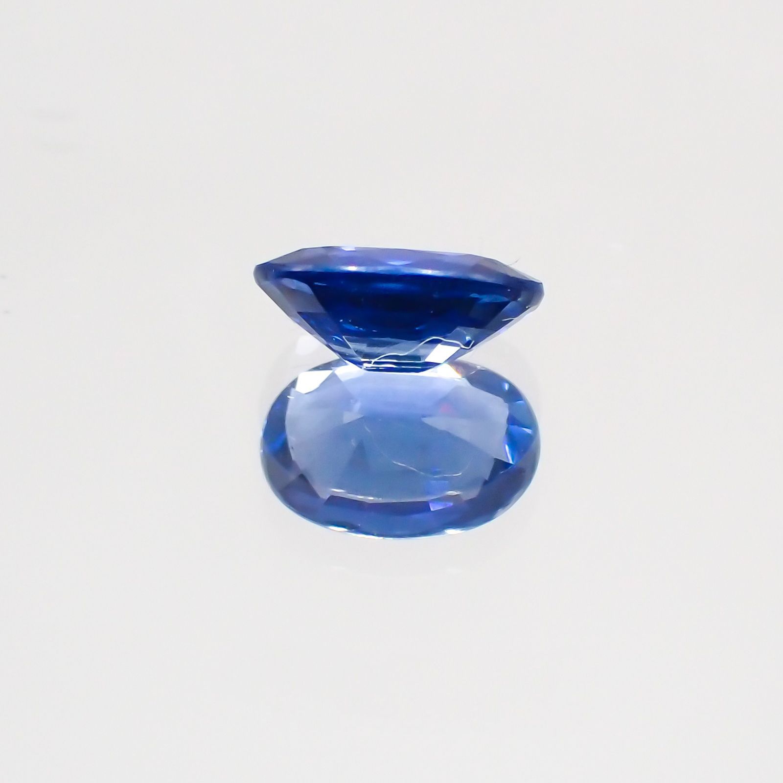 サファイア(宝石名サファイア) マダガスカル/スリランカ産 0.54ct 識別済[20128719]6×4.2mm前後
