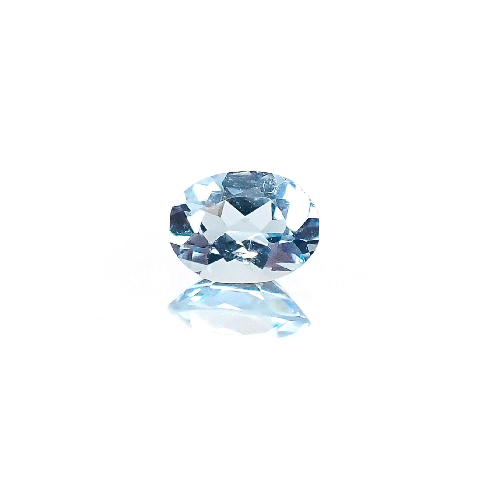 アクアマリン サンタマリアカラー(宝石名アクアマリン)モザンビーク産 識別済 0.24ct / 4.9x3.7mm前後 [260622261]