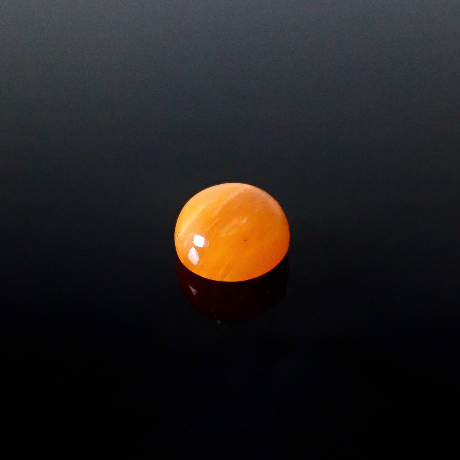 北海道オパール 北海道河東郡鹿追町然別産 2.40ct [250530402]8.8x8.8mm前後