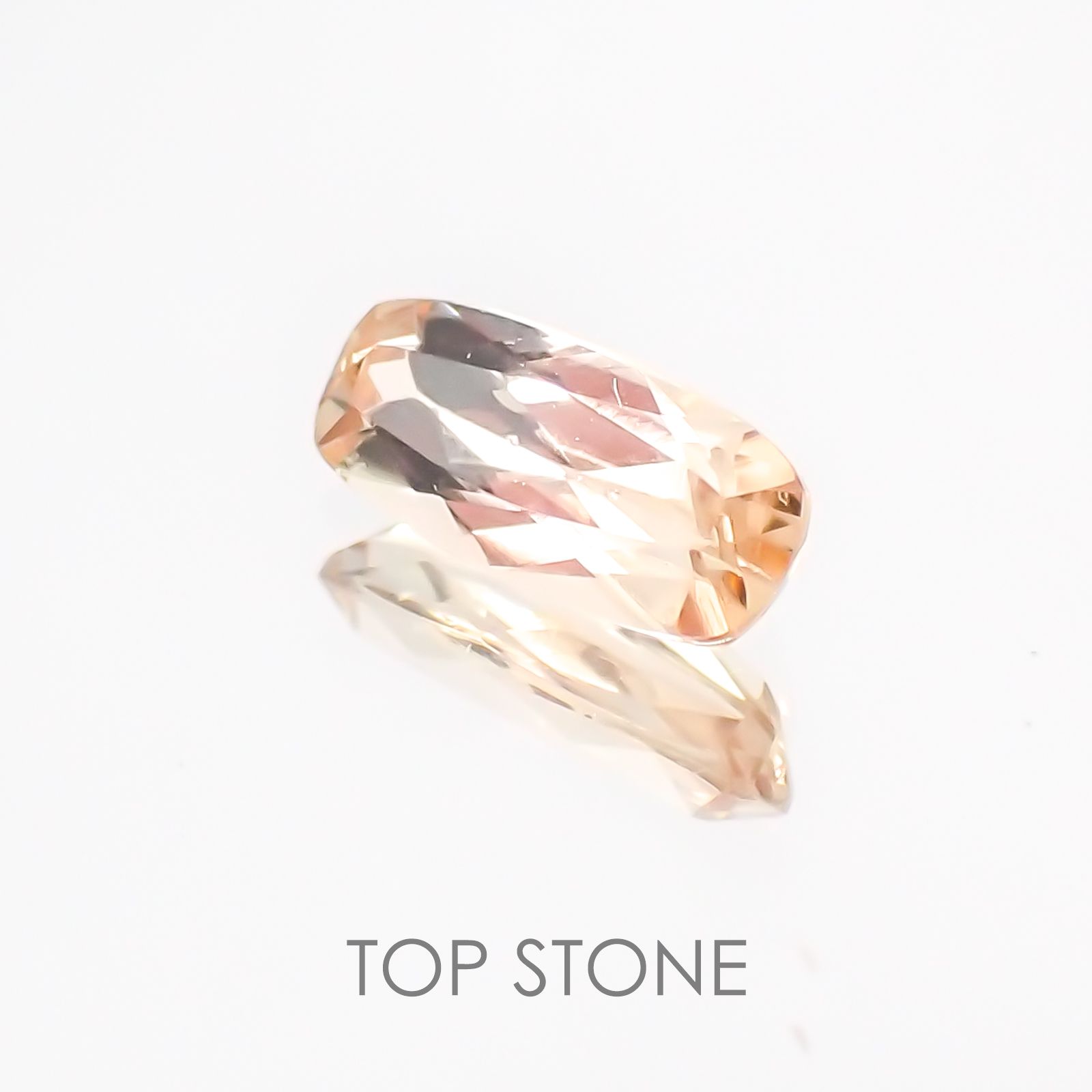 インペリアルトパーズ ブラジル産 ルース 0.37ct[20127863]6.8×3mm前後