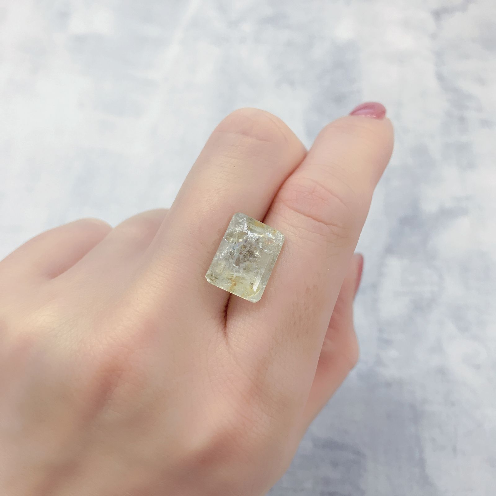 オーロラアクアマリン ブラジル産 7.21ct [220114402]13.6x10.2mm前後