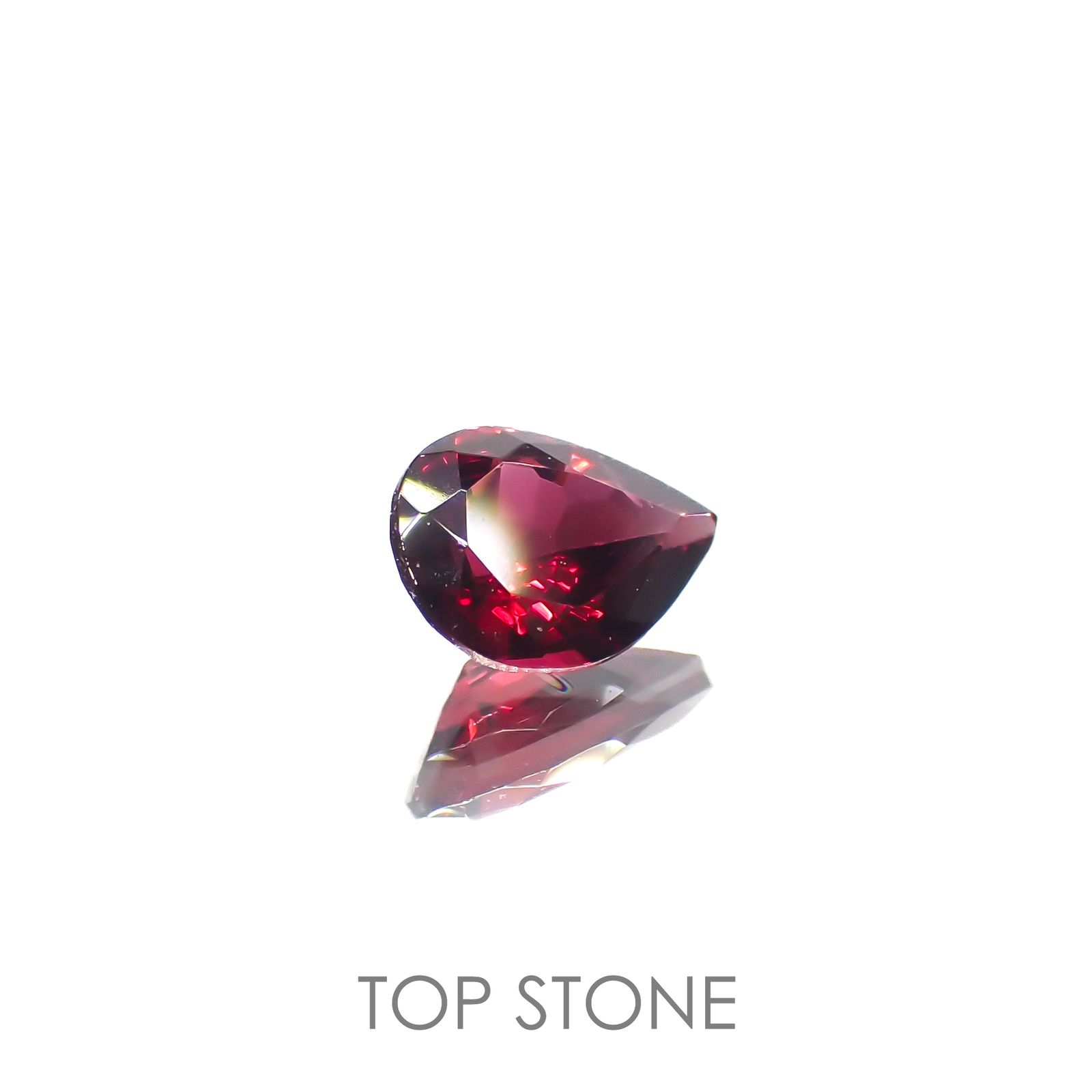 レッドスピネル(宝石名レッド・スピネル)タンザニア産 0.29ct 識別済[220716899]5x3.8mm前後