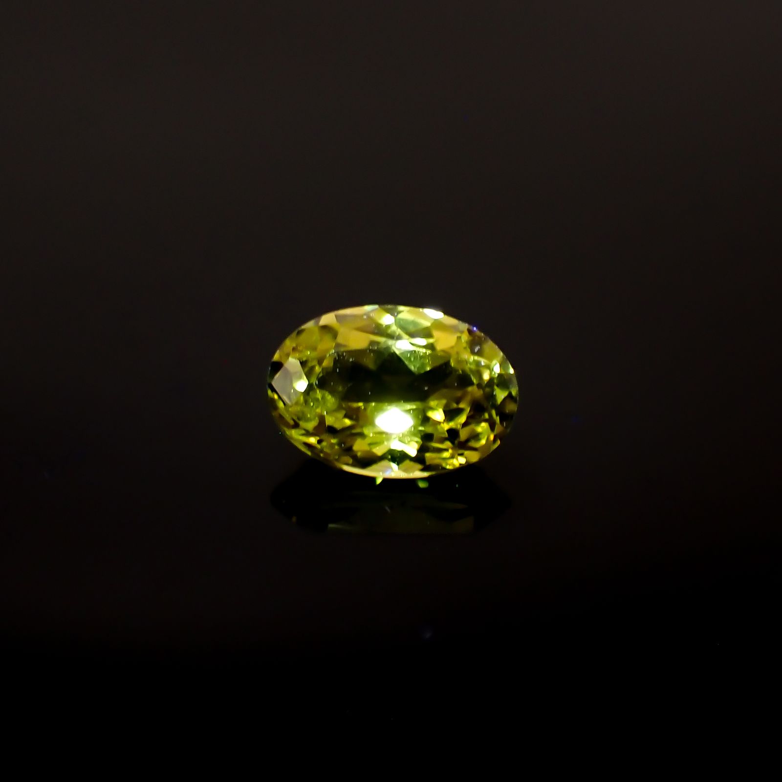 マリガーネット(宝石名グロッシュラー アンドラダイト・ガーネット)マリ共和国産 0.55ct 識別済[231224574]5.9x4.1mm前後