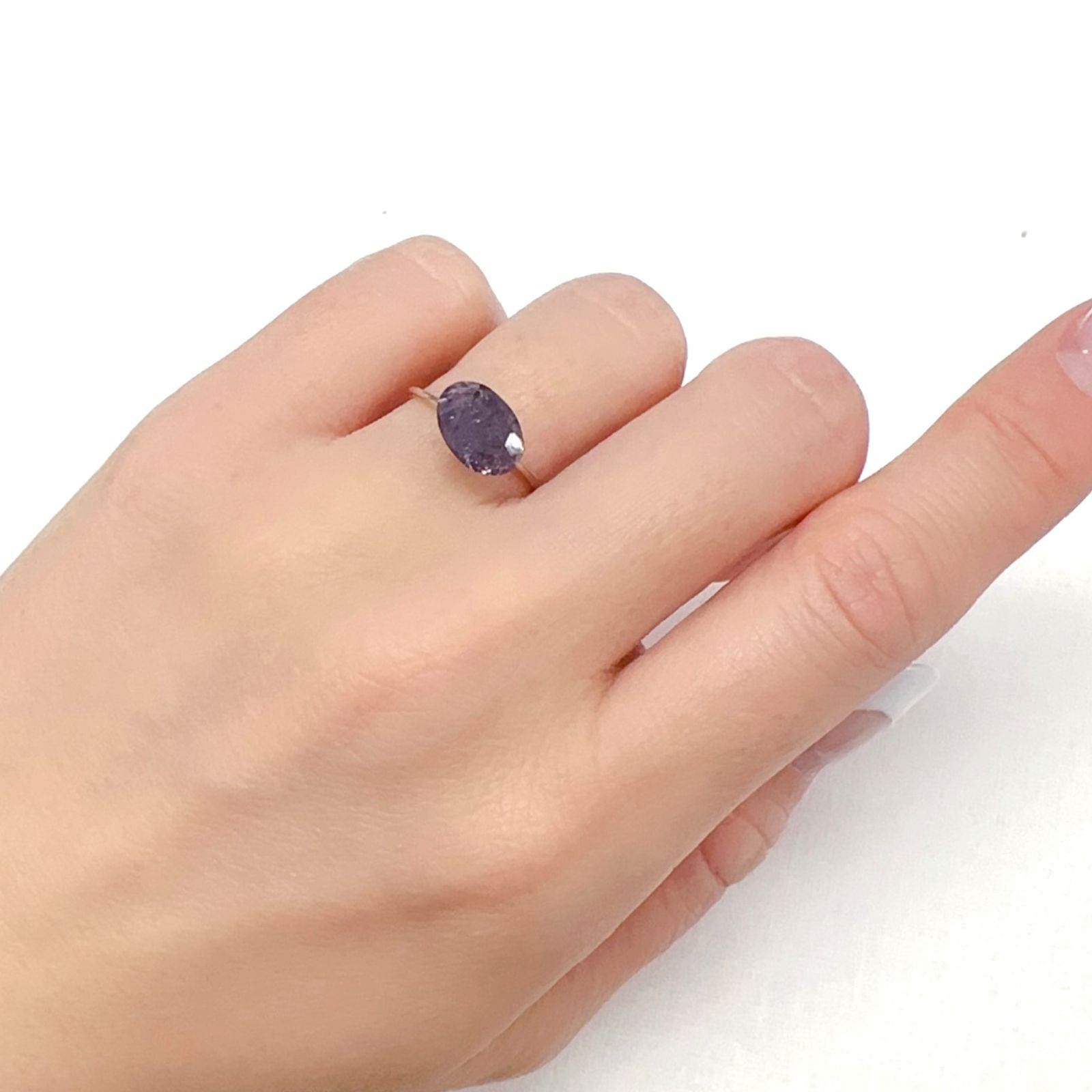 ブラッドショットアイオライト インド産 1.76ct[240125372]9.6x6.7mm前後