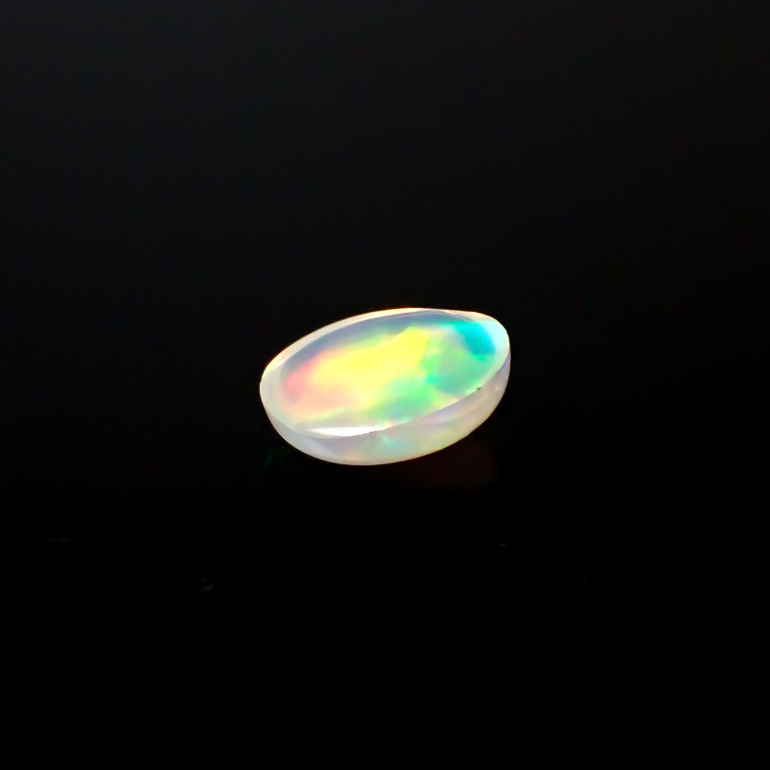 エチオピアオパール エチオピア産 1.15ct[240929032]9.2x7.2mm前後
