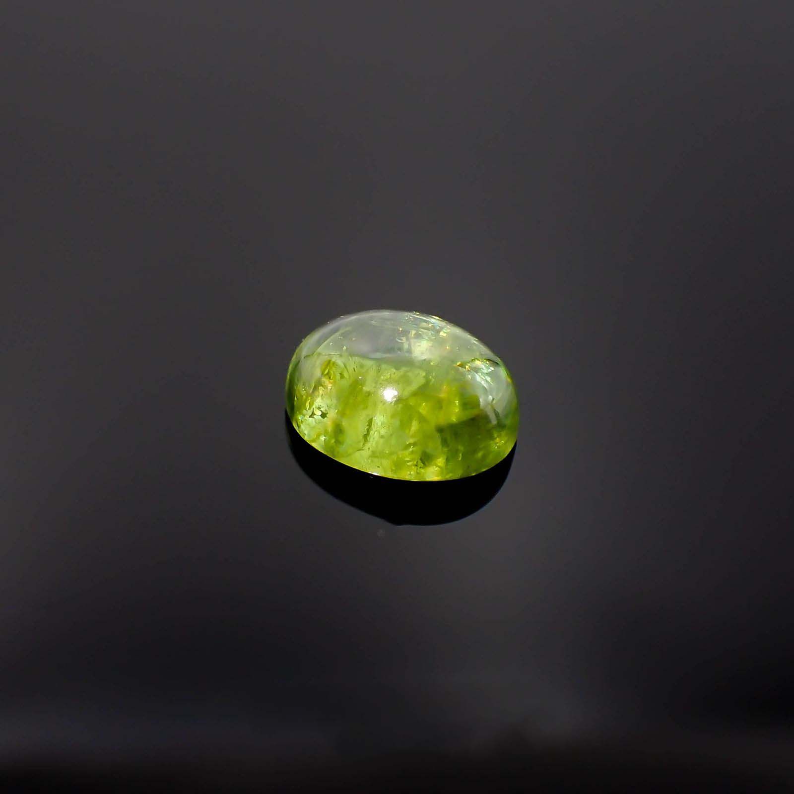 スフェーン マダガスカル産 3.38ct[230220629]9.8x7.4mm前後