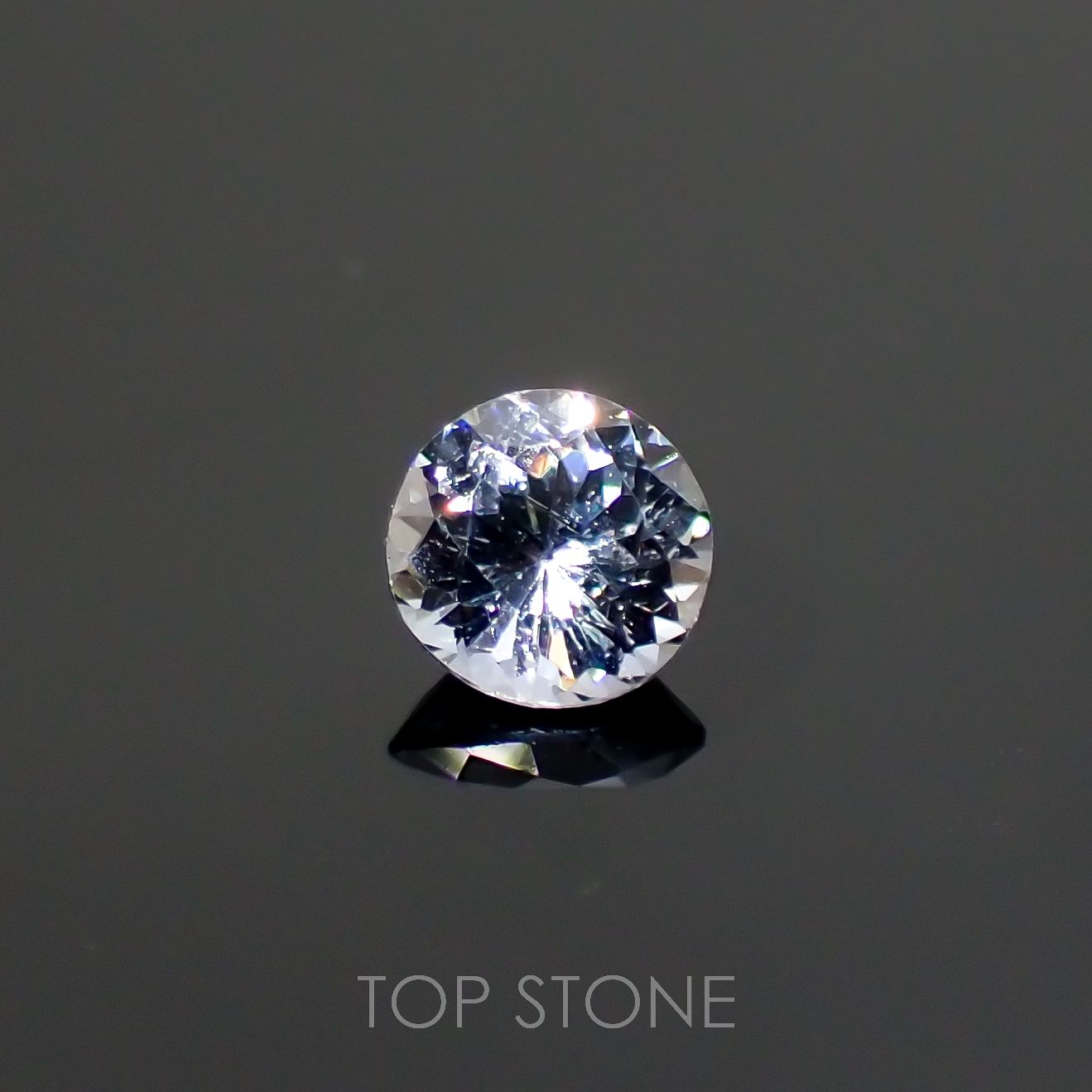 グレイッシュブルースピネル(宝石名スピネル)ビルマ/マダガスカル産 0.44ct 識別済[220716963]4.7x4.6mm前後