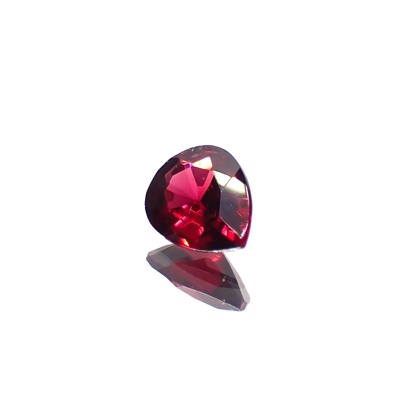 レッドスピネル(宝石名レッド・スピネル)タンザニア産 0.29ct 識別済[240728578]5x3.9mm前後