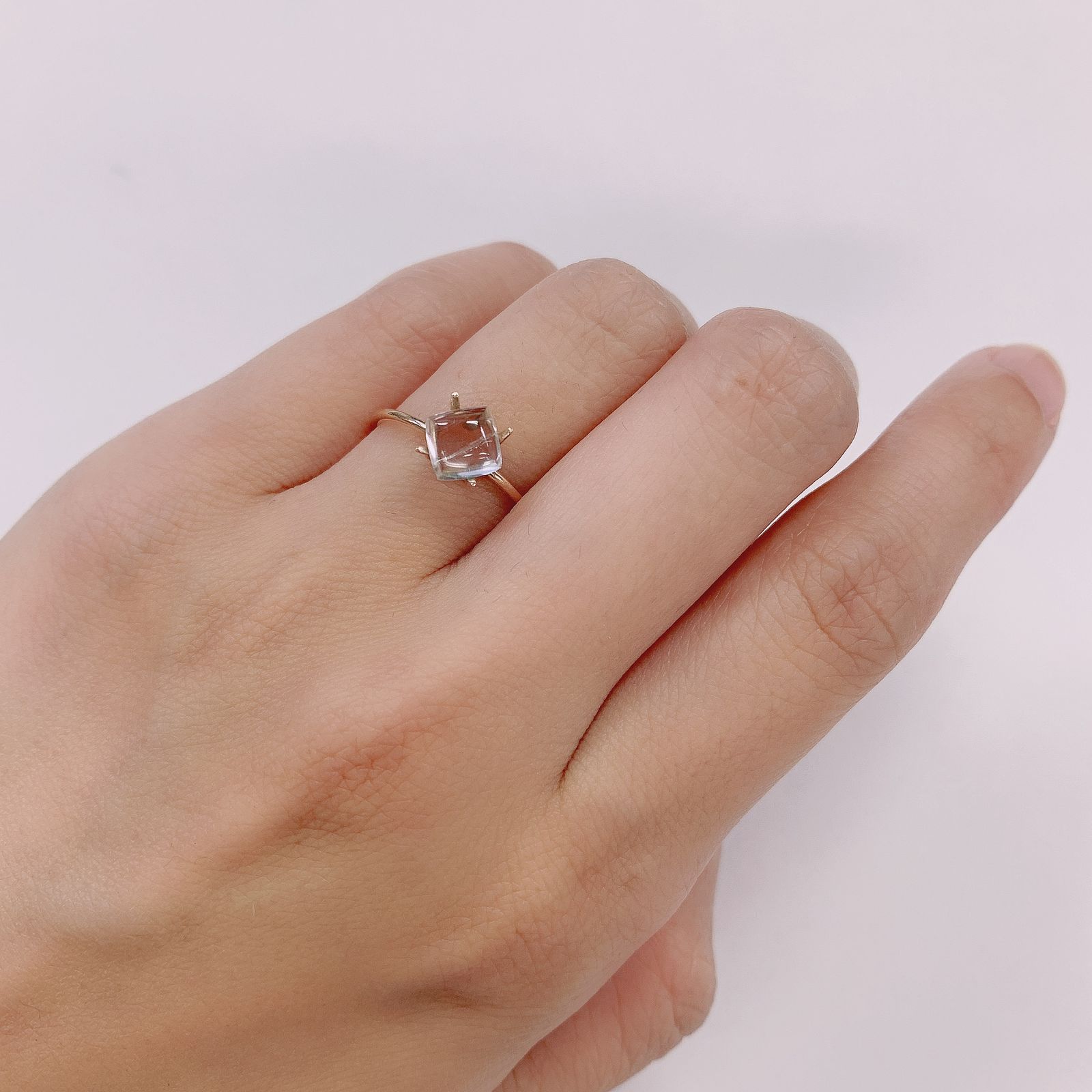 フェナカイト(宝石名フェナカイト) ブラジル産 1.11ct 識別済[210812696]5.8×5.7mm前後