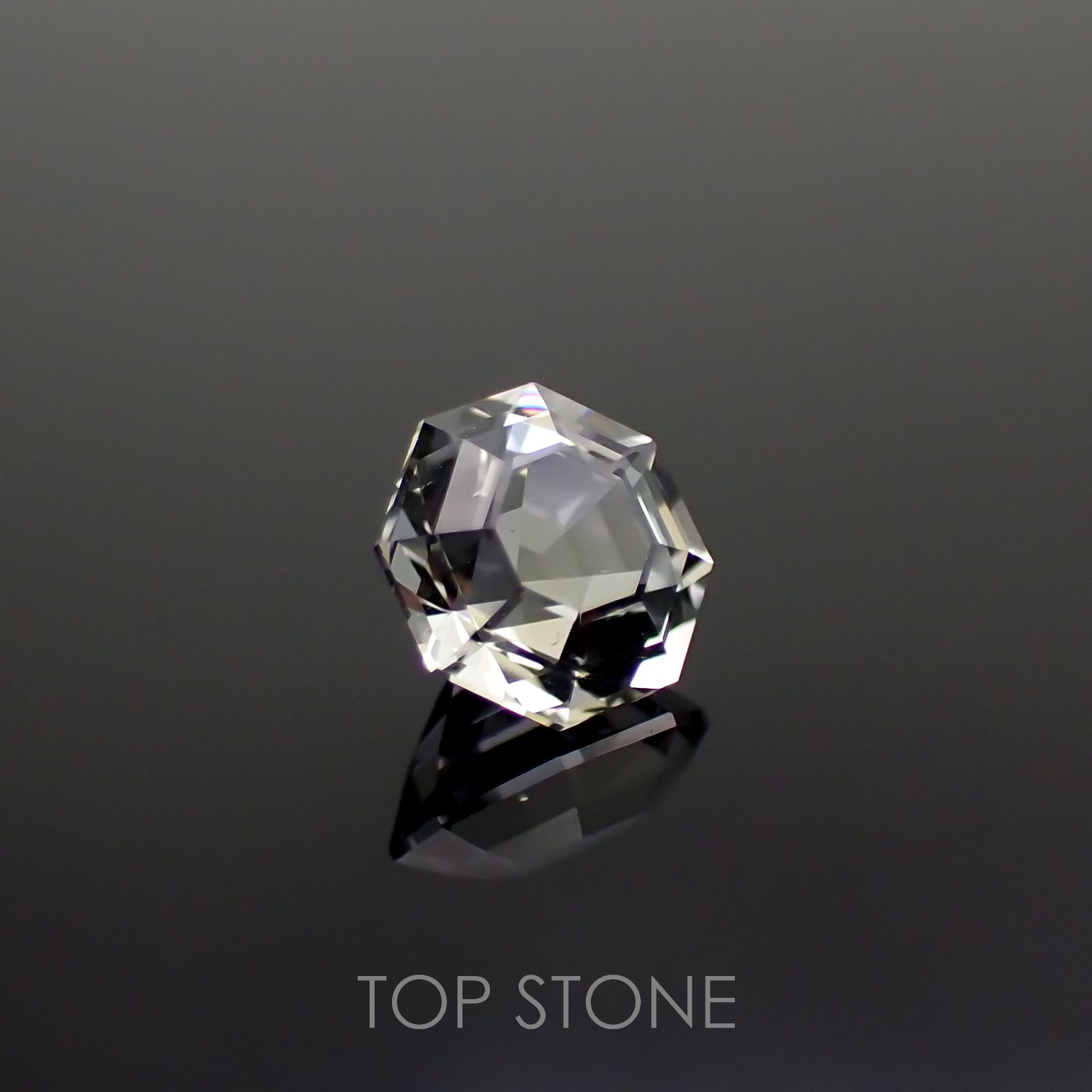 ◇オクタゴンカット◇レムリアンシードクリスタル(保証シール付き) ブラジル産 0.90ct[221018283]6x6mm前後