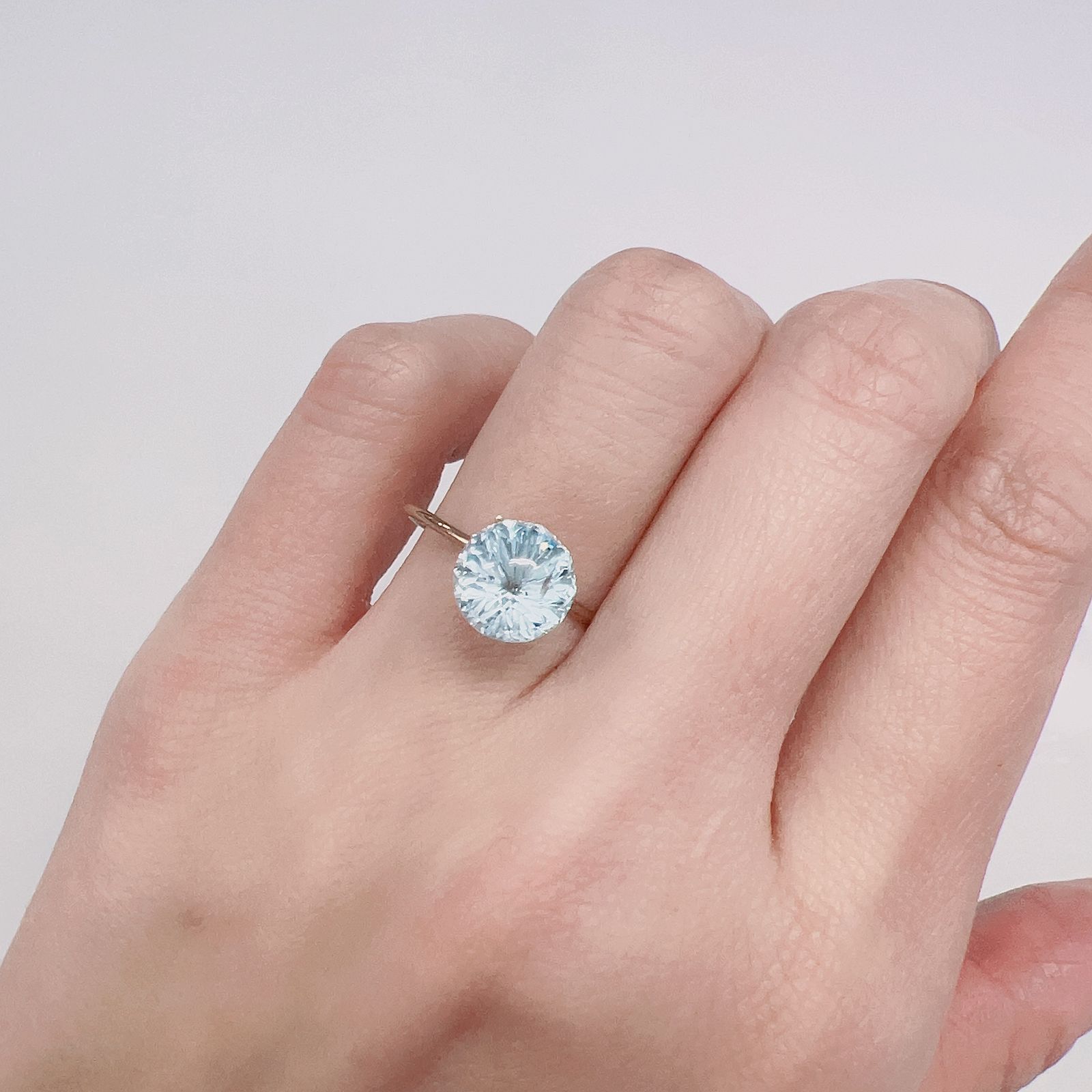 ◇カスタムカット◇ブルートパーズ ブラジル産 3.06ct[221219359]8.2x8.2mm前後