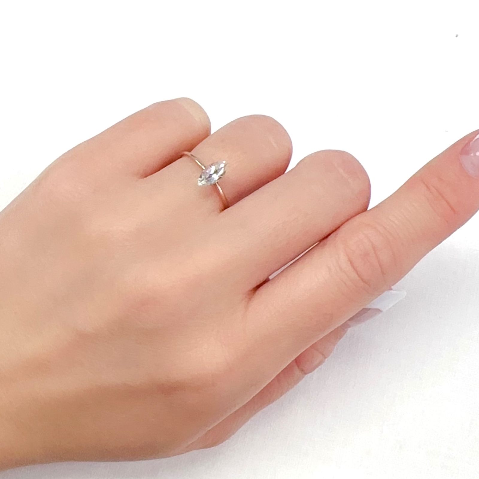 アクロアイト 非加熱(宝石名トルマリン)ナイジェリア産 0.68ct 識別済[231225202]8.5x4mm前後