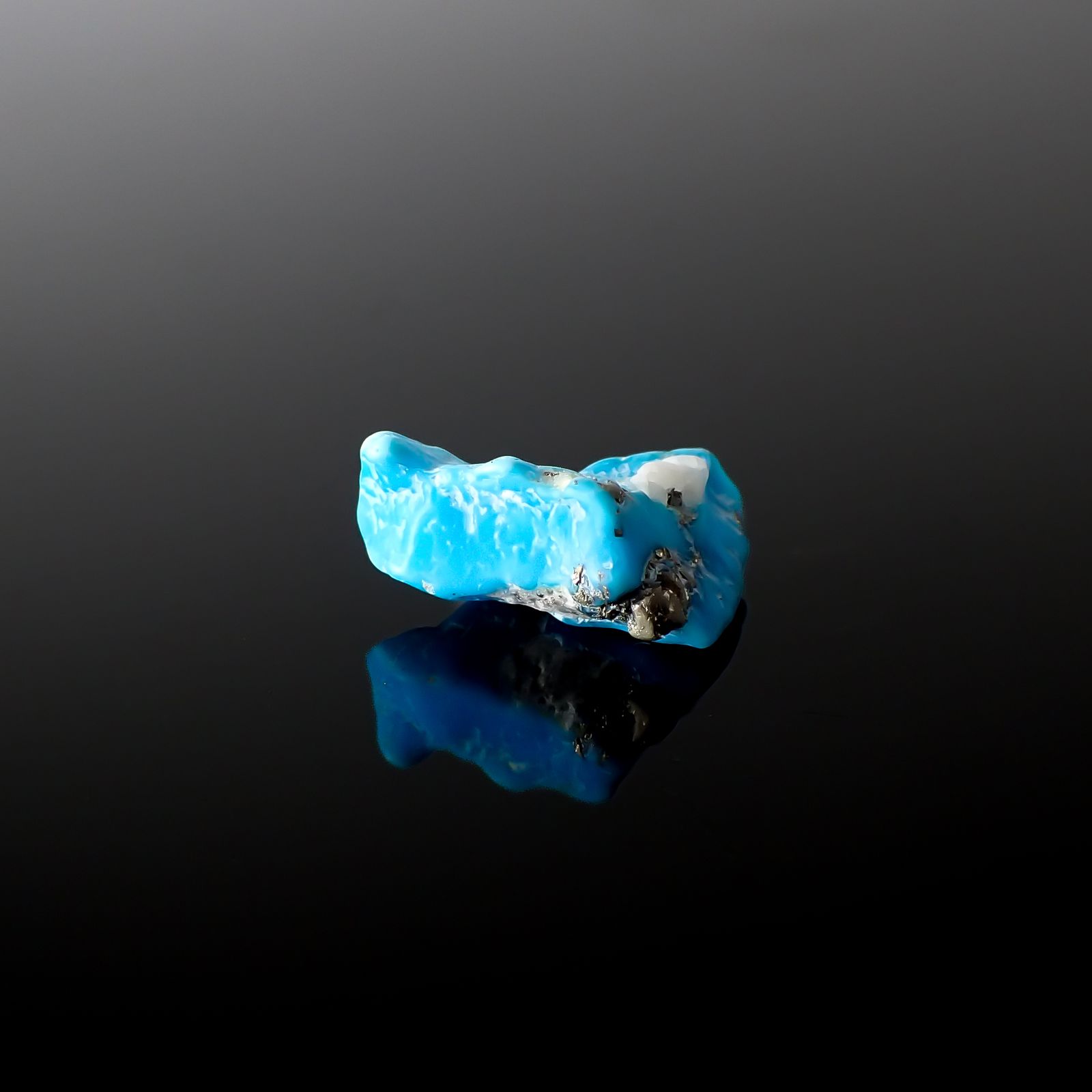 ターコイズ 原石 アメリカ・アリゾナ州キングマン産 6.73ct[240226372]16.8x12.6mm前後