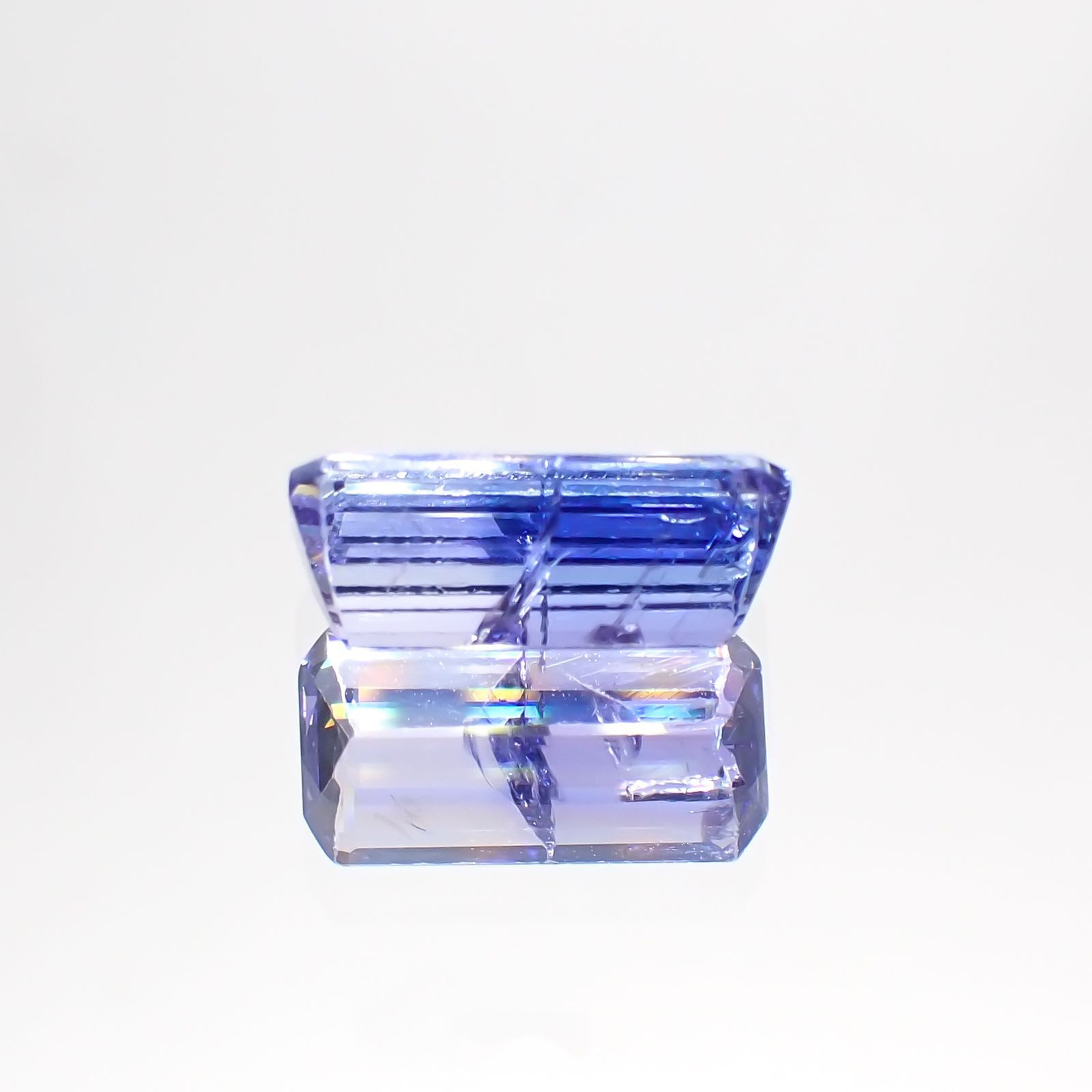 バイカラータンザナイト(宝石名バイカラー・ゾイサイト) タンザニア産 2.144ct ソ付[210410780]10.3×5.2mm前後