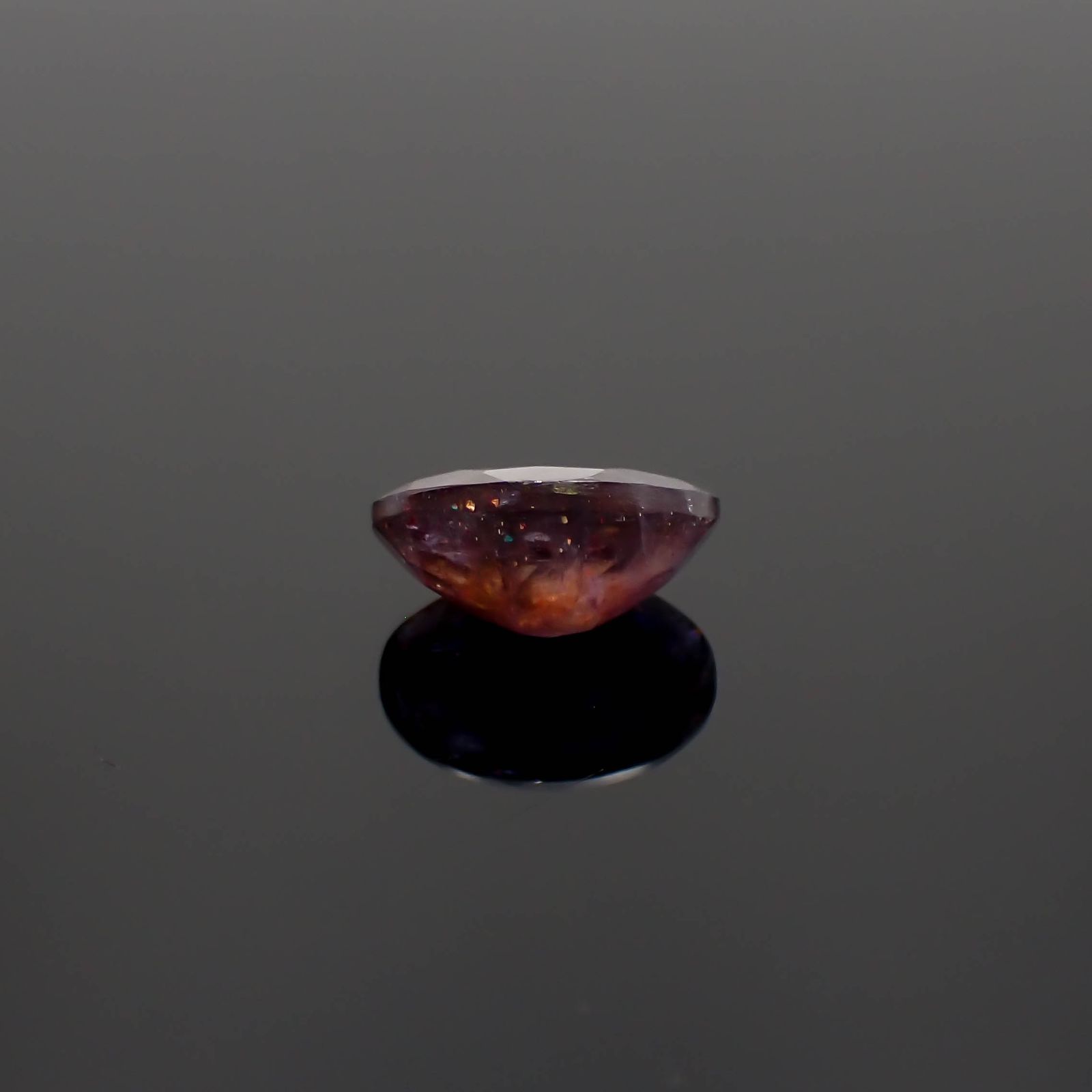 ブラッドショットアイオライト インド産 2.81ct[230522099]11.7x7.7mm前後