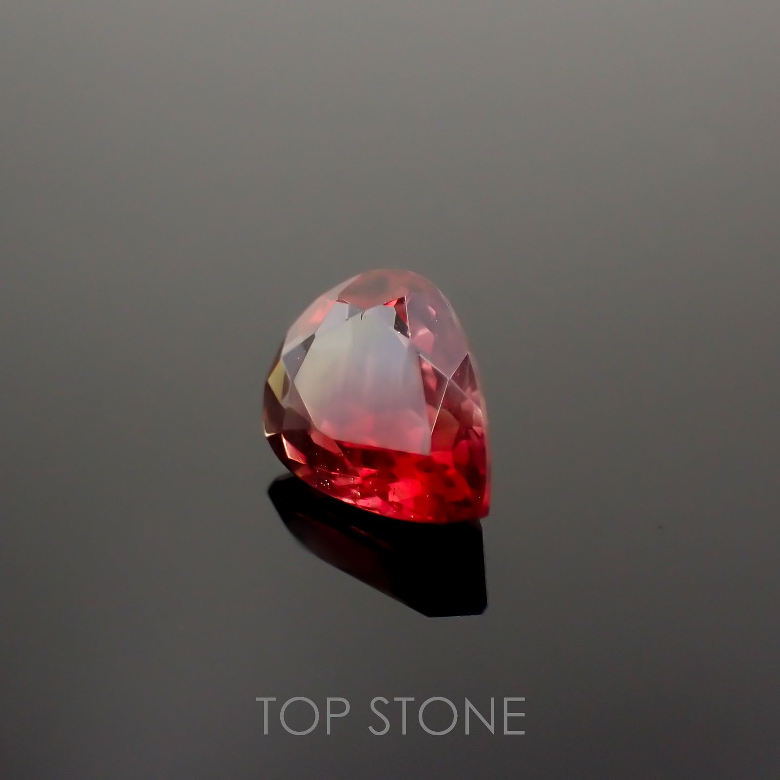 オレゴンサンストーン アメリカ・オレゴン州産 0.90ct[221018710]7.8x5.8mm前後