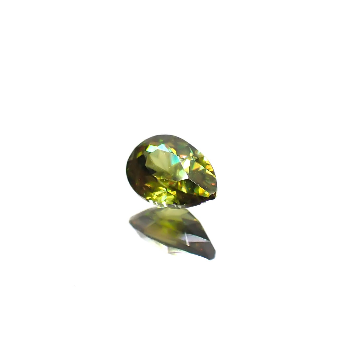 カラーチェンジスフェーン パキスタン産 0.23ct[231224737]4.6x3.1mm前後
