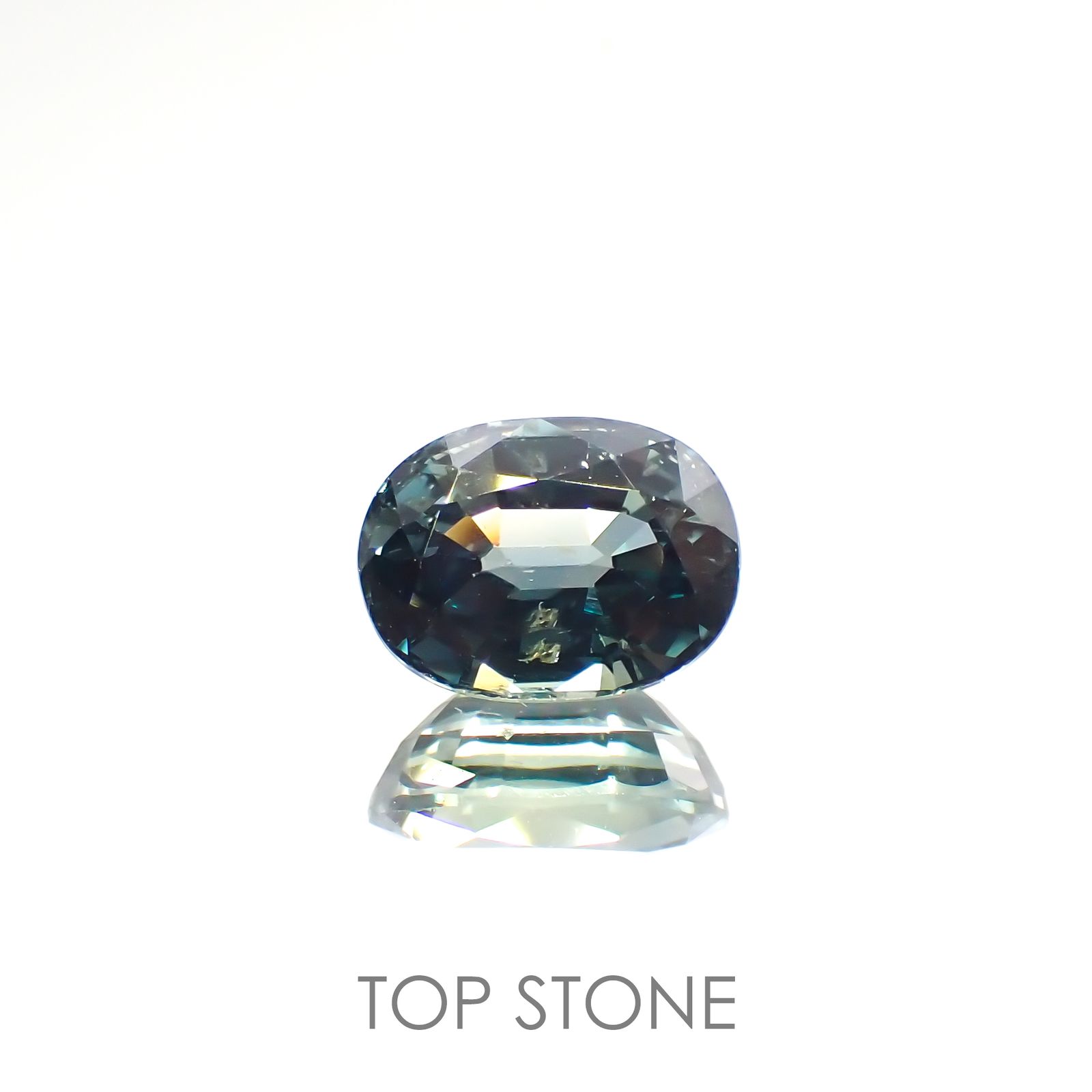 バイカラーサファイア(宝石名サファイア) マダガスカル/スリランカ産 1.996ct ソ付(彩珠)[210812475]8×6mm前後