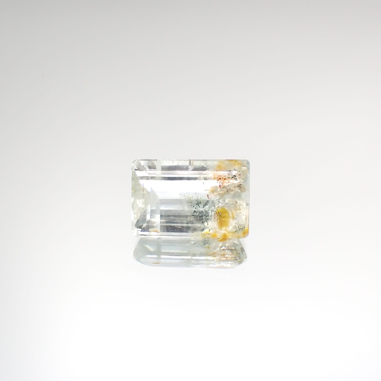オーロラアクアマリン(宝石名アクアマリン) ブラジル産 3.88ct 識別済[210812718]11.6×7.7mm前後