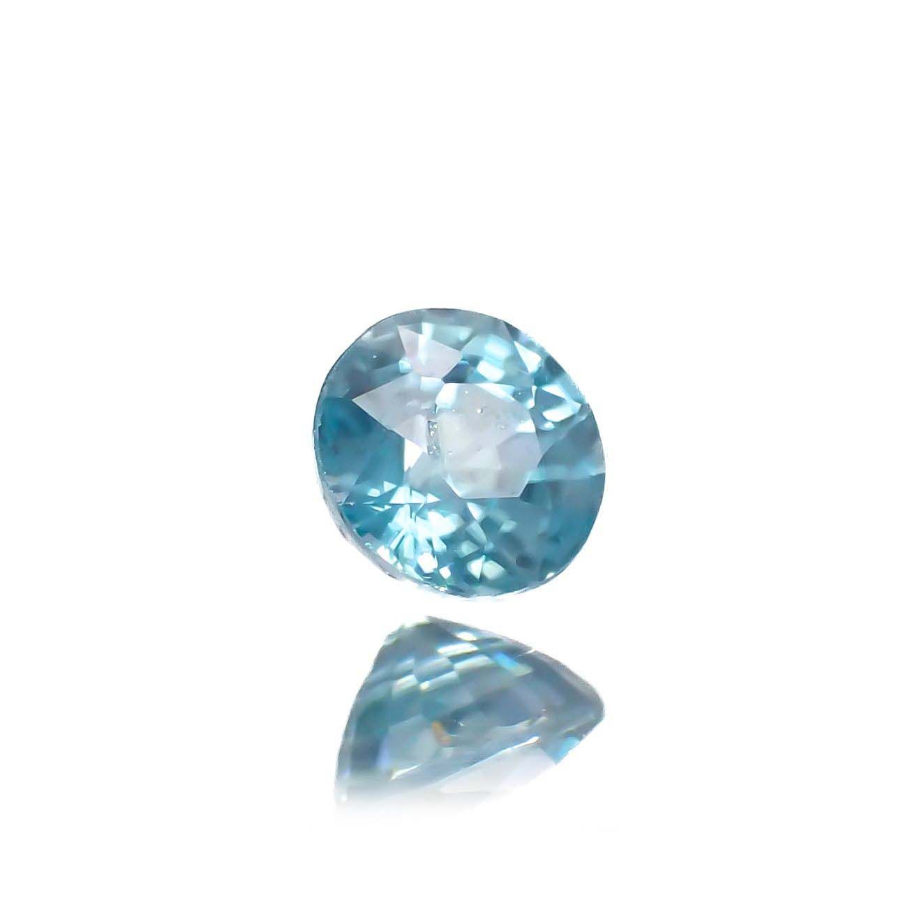 ブルージルコン(宝石名ブルー・ジルコン)カンボジア産 0.57ct 識別済[250716830]4.4x4.4mm前後