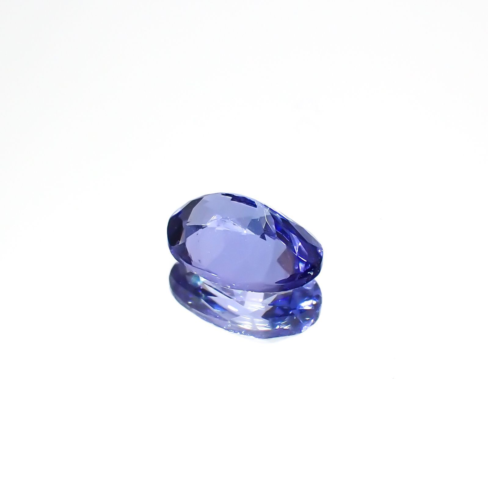 タンザナイト(宝石名タンザナイト)タンザニア産 0.80ct 識別済[230120205]7.1x5mm前後
