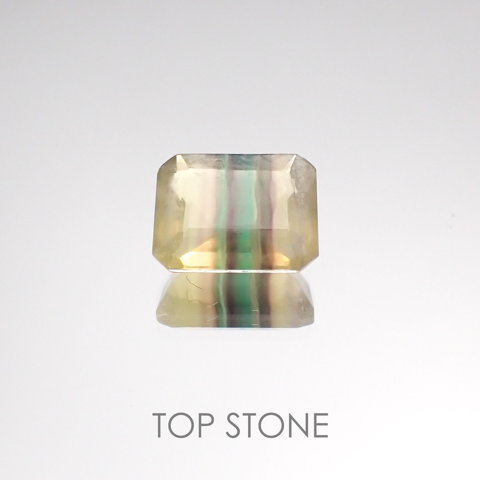 バイカラーフローライト ブラジル産 ルース 3.5ct[21028516]10×8.1mm前後