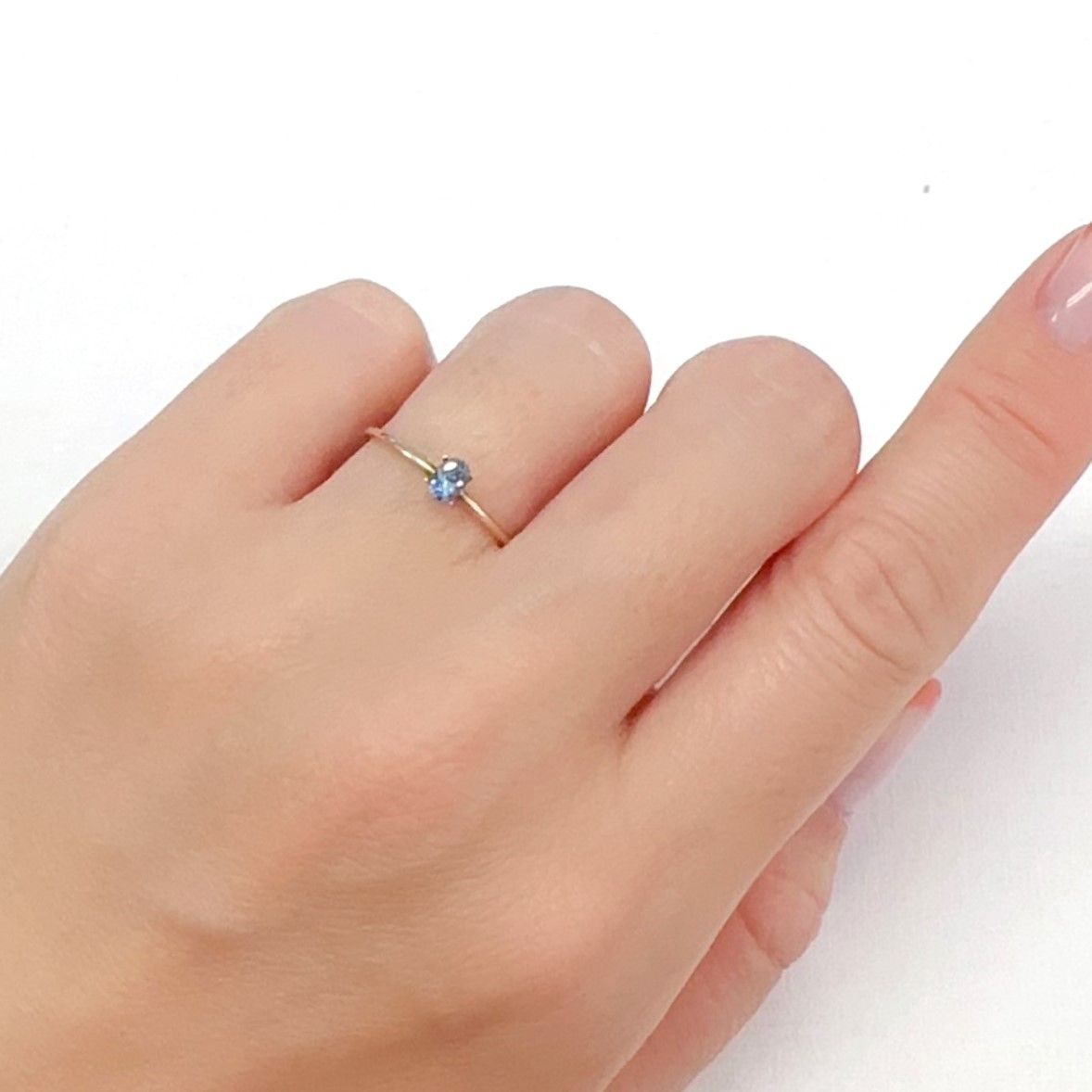 サンタマリアアクアマリン ブラジル産 0.18ct[240225996]4x2.9mm前後