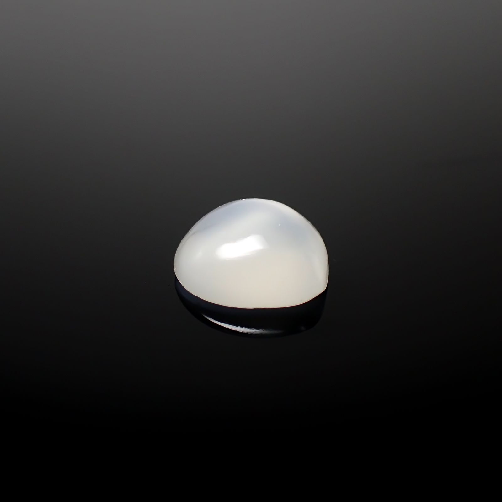 ムーンストーンキャッツアイ インド産 1.45ct[240527758]7.9x7.9mm前後