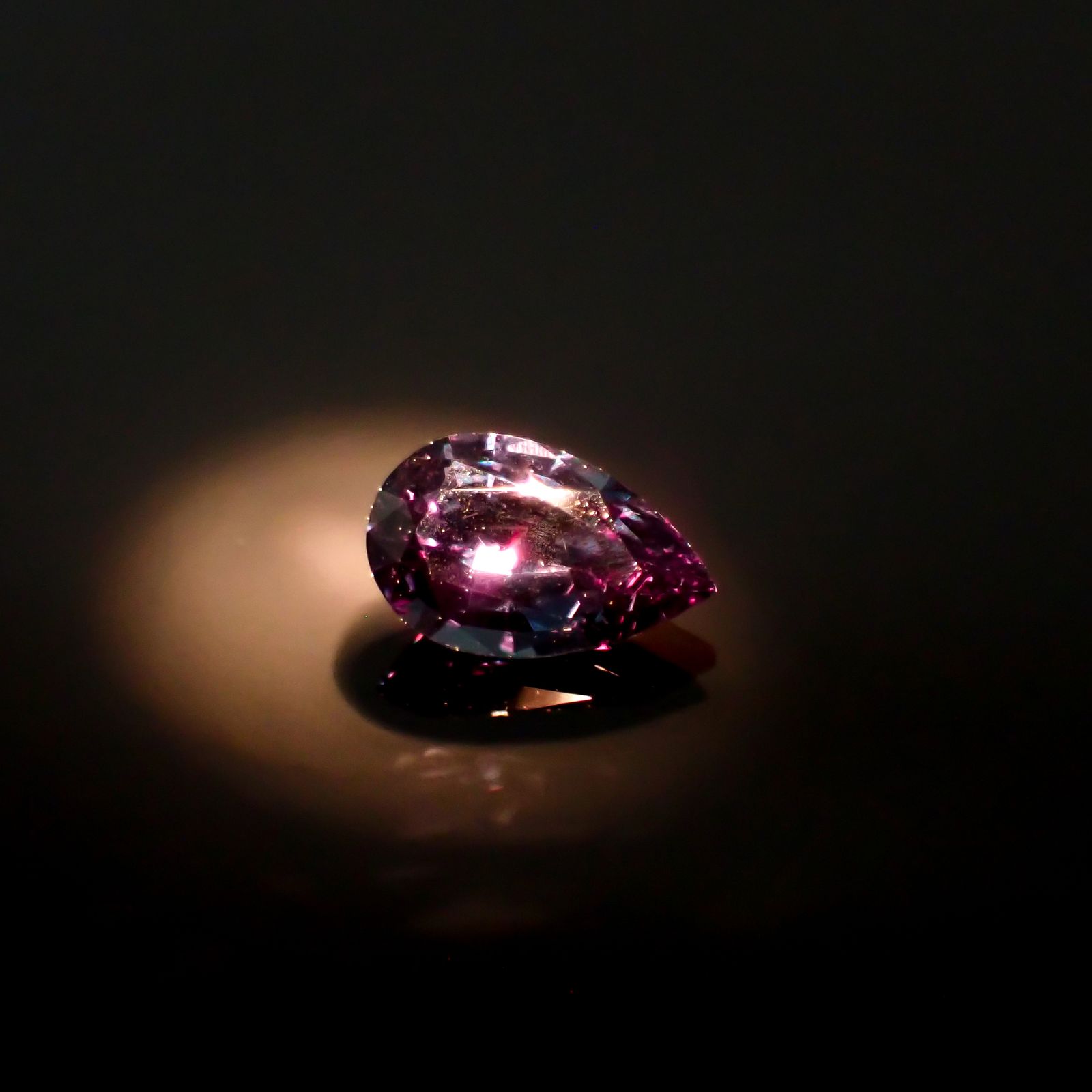 ベキリーブルーガーネット（カラーチェンジガーネット アレキタイプ） マダガスカル・ベキリー産 0.23ct[240628278]4.9x3.1mm前後