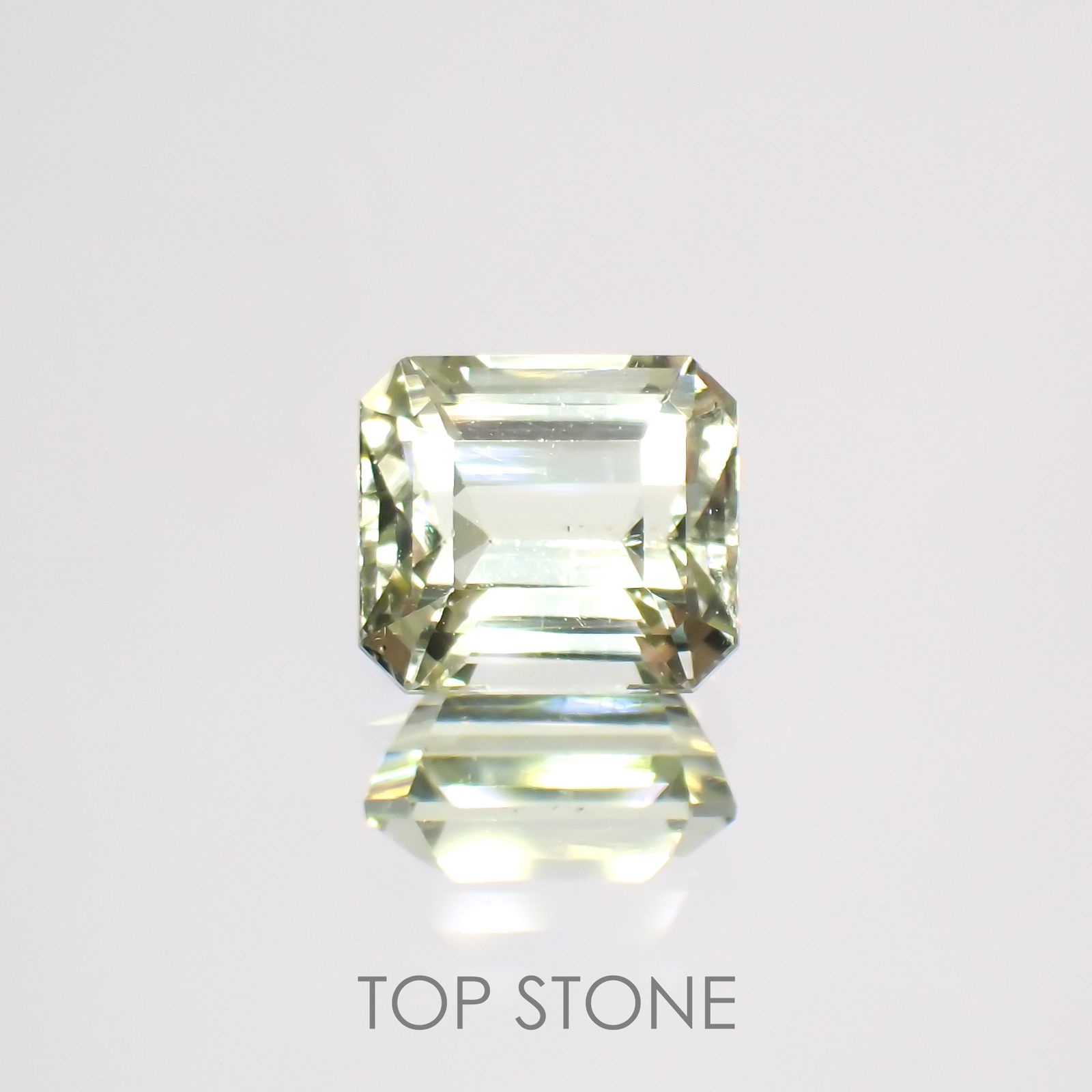 グリーンフロストルマリン(宝石名トルマリン) ルワンダ産 1.486ct ソ付(彩珠)[211013639]6.8×6.1mm前後