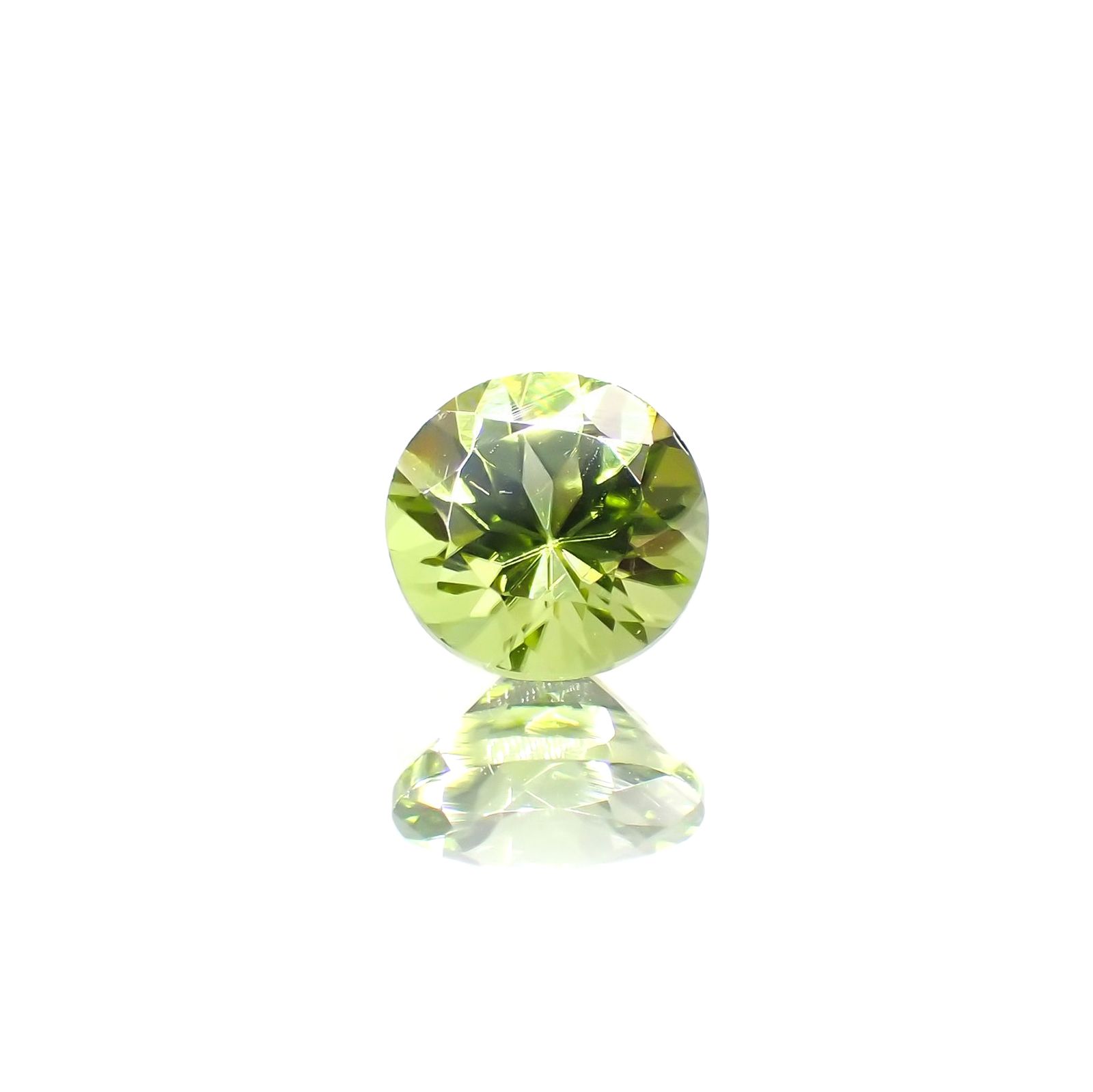 ペリドット(宝石名ペリドット) パキスタン産 識別済 1.13ct / 6.4x6.4mm前後 [210813074]